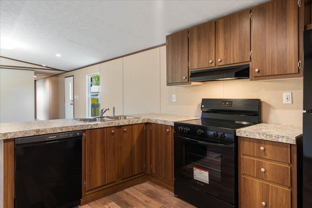 12104 Avis Rd Property Photo 9