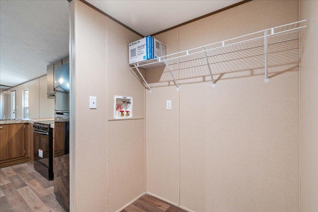 12104 Avis Rd Property Photo 10