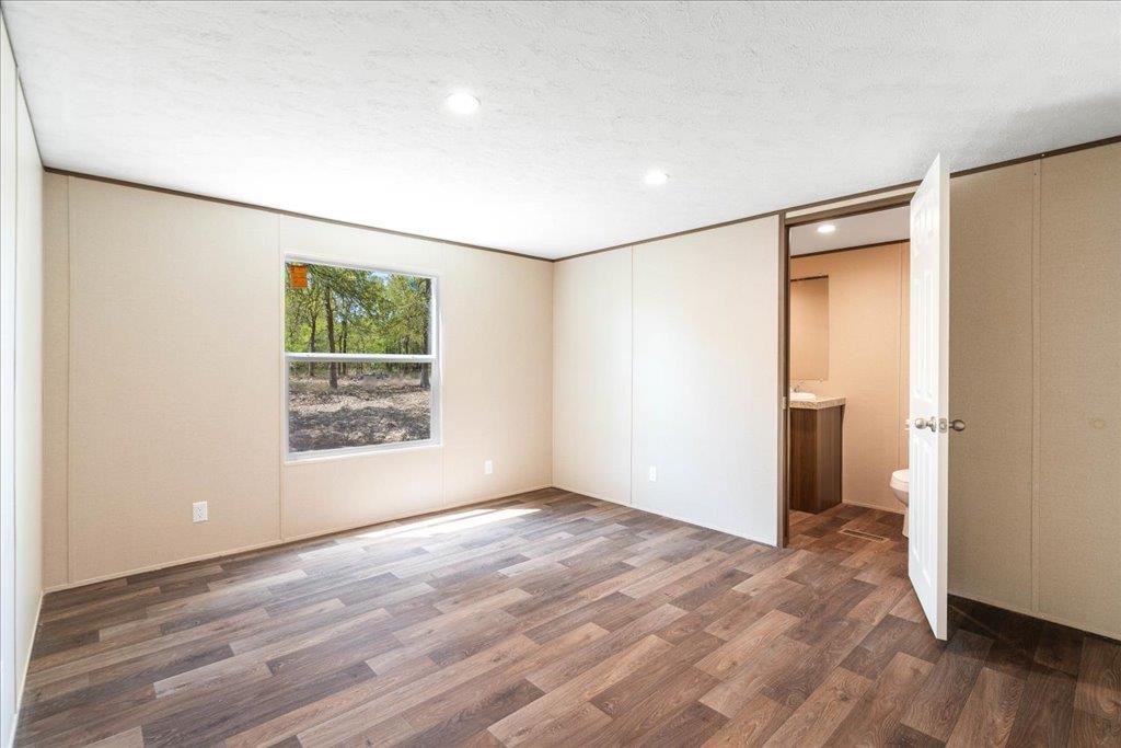 12104 Avis Rd Property Photo 11