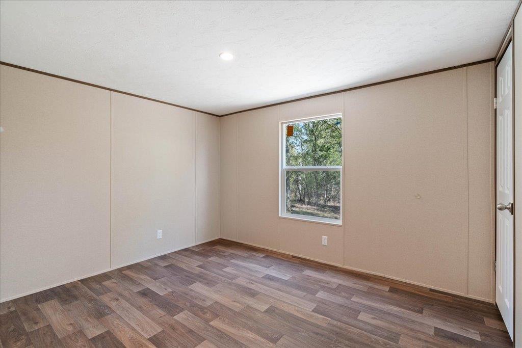 12104 Avis Rd Property Photo 16