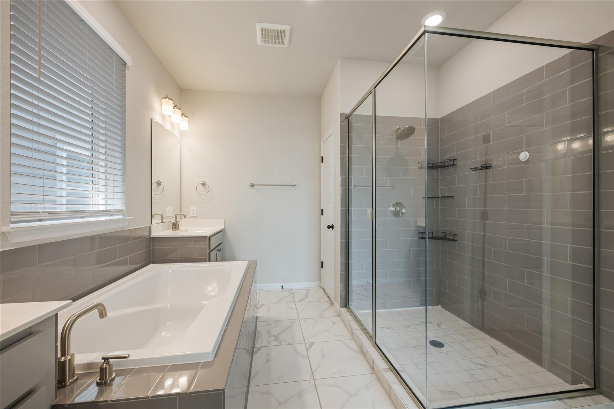 13608 Cibolo Trce #86 Property Photo 12