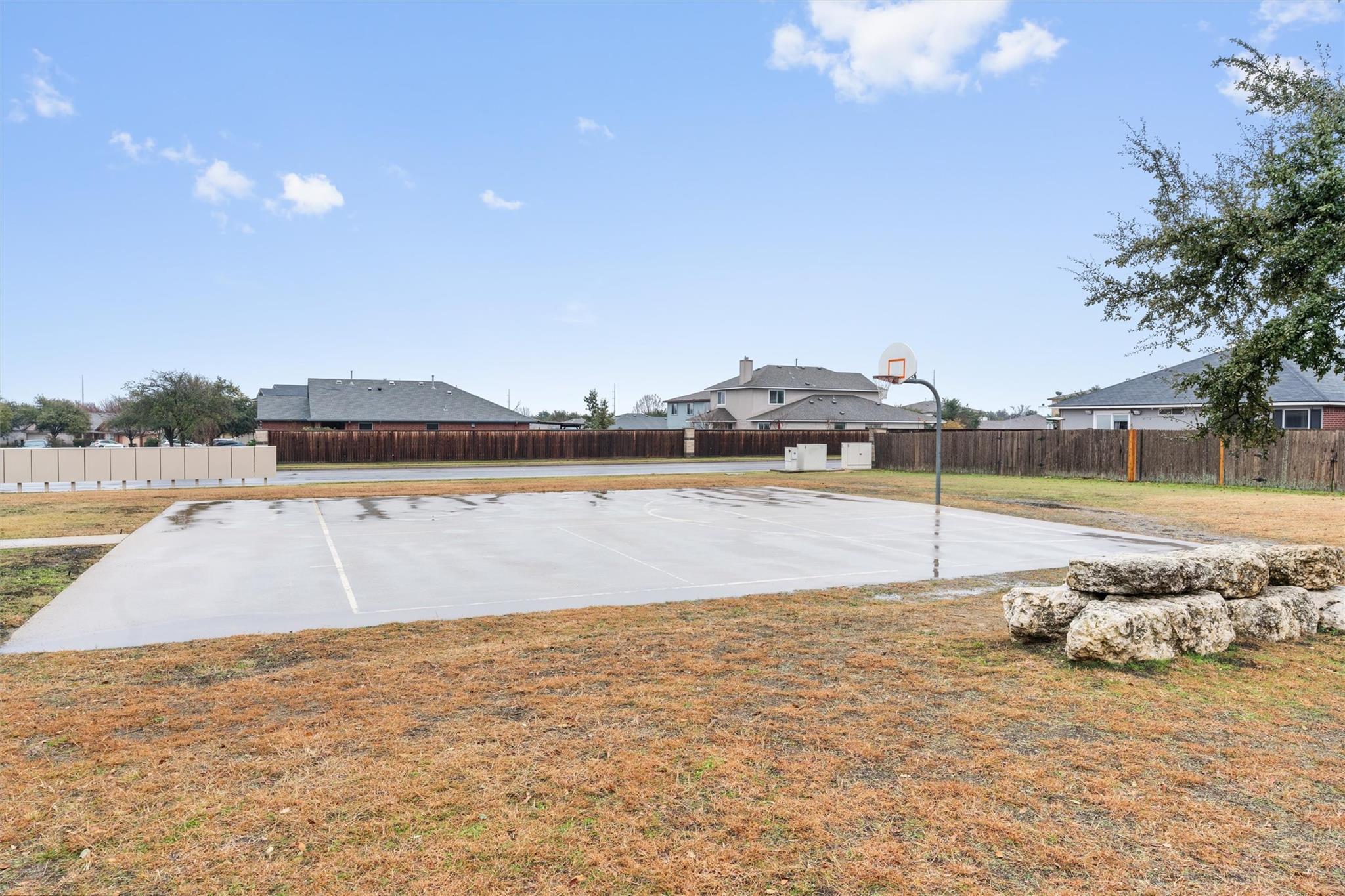 107 Mccarthur Dr Property Photo 17