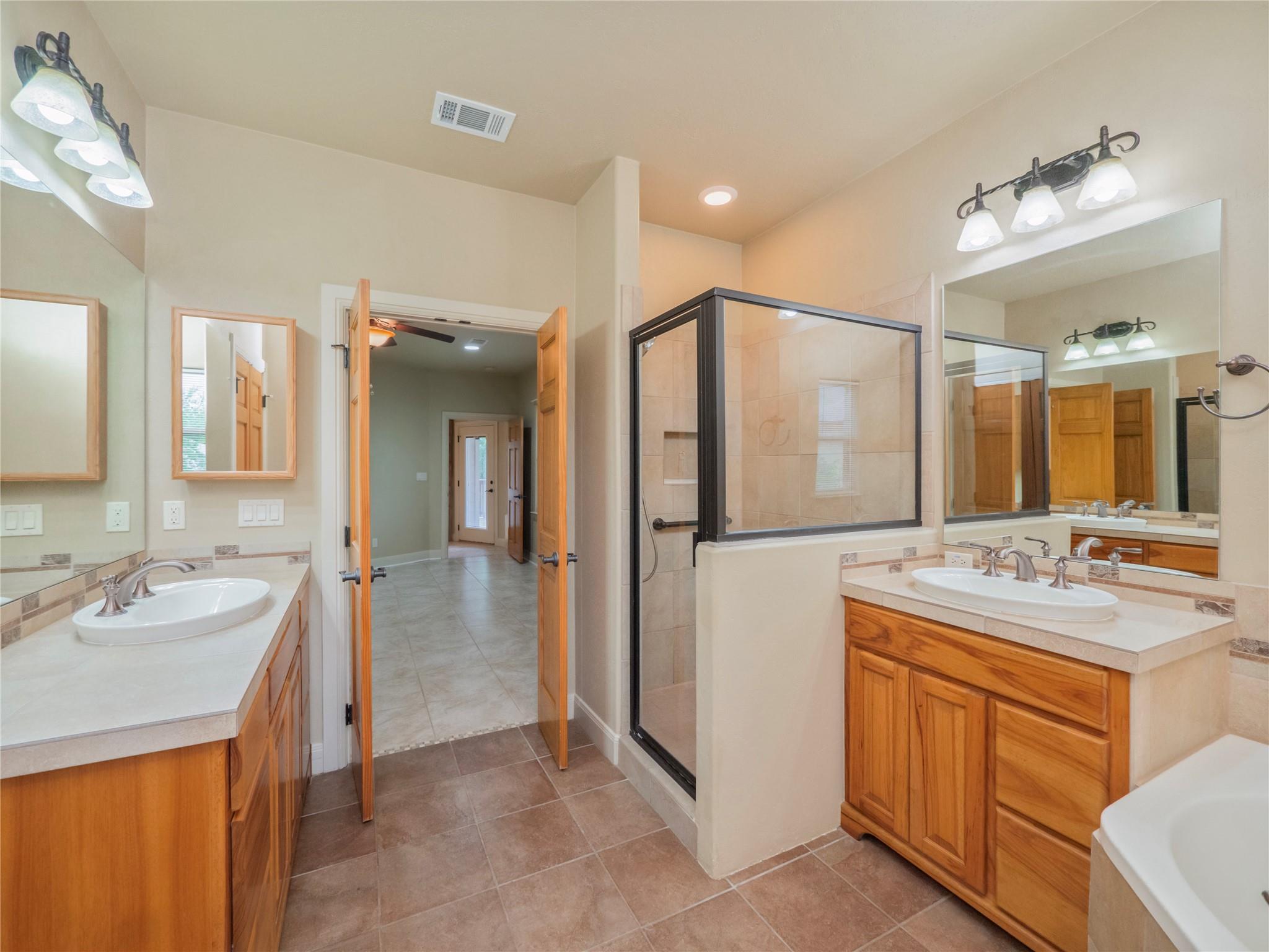 1008 Laurel Oak Cir Property Photo 20