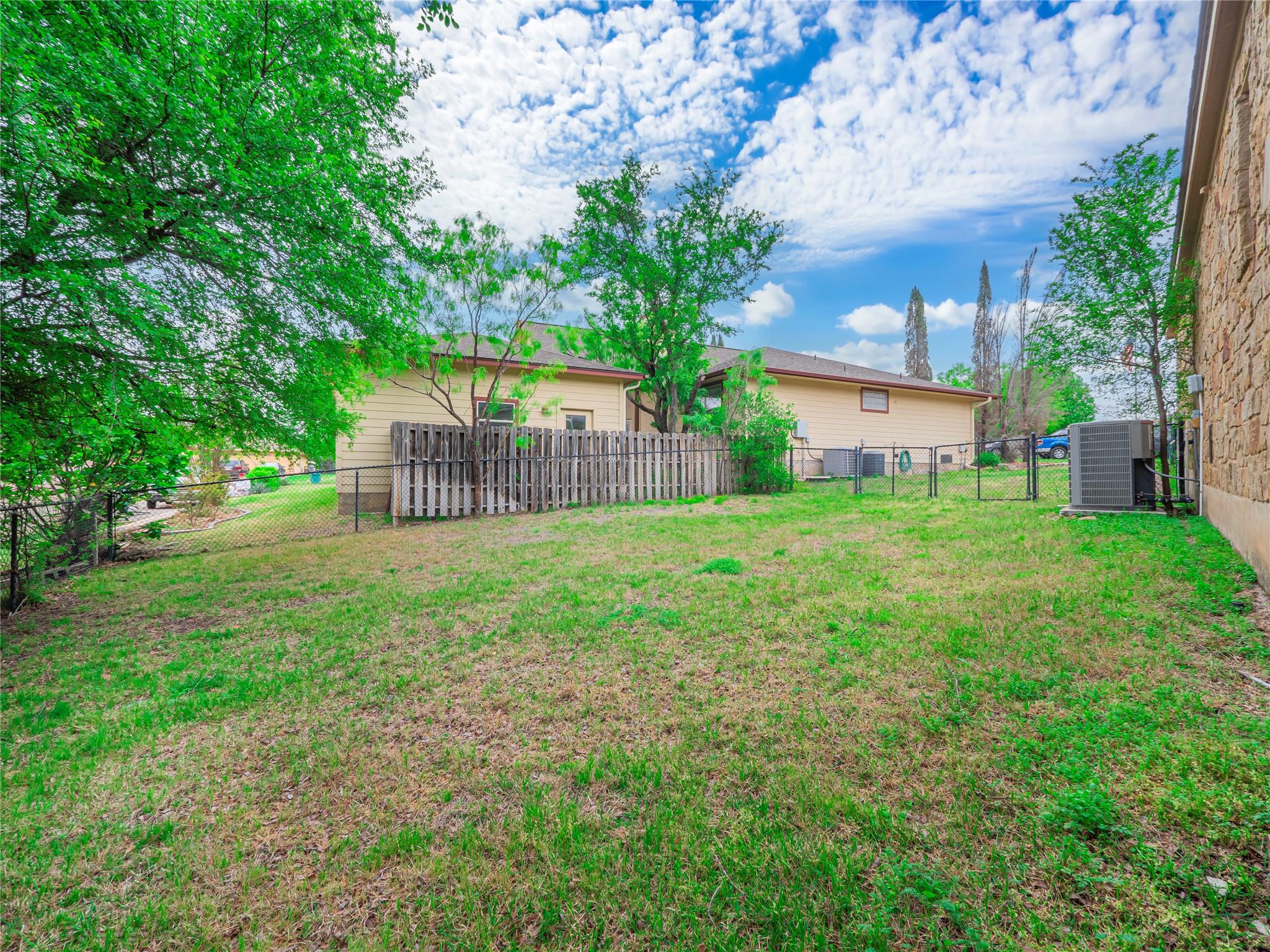 1008 Laurel Oak Cir Property Photo 35