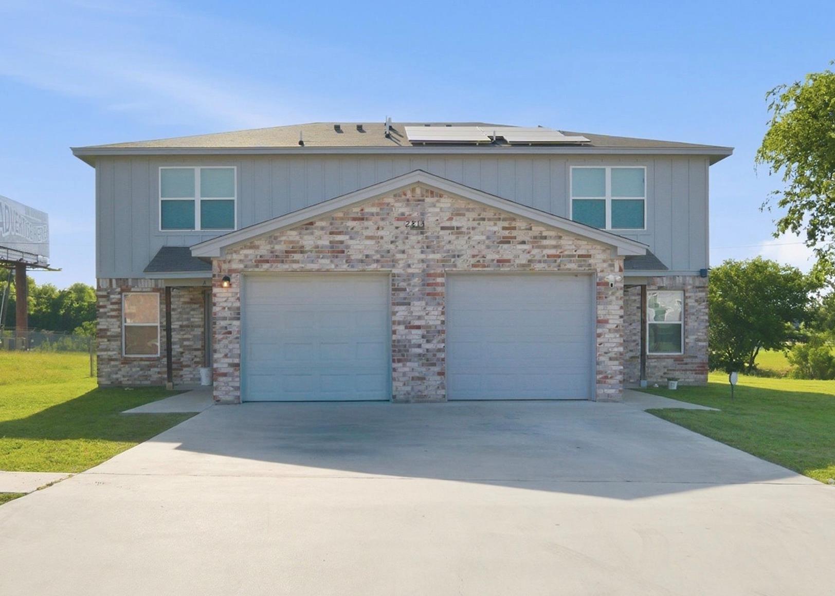 2813 Leroy Cir #a And #b Property Photo 1