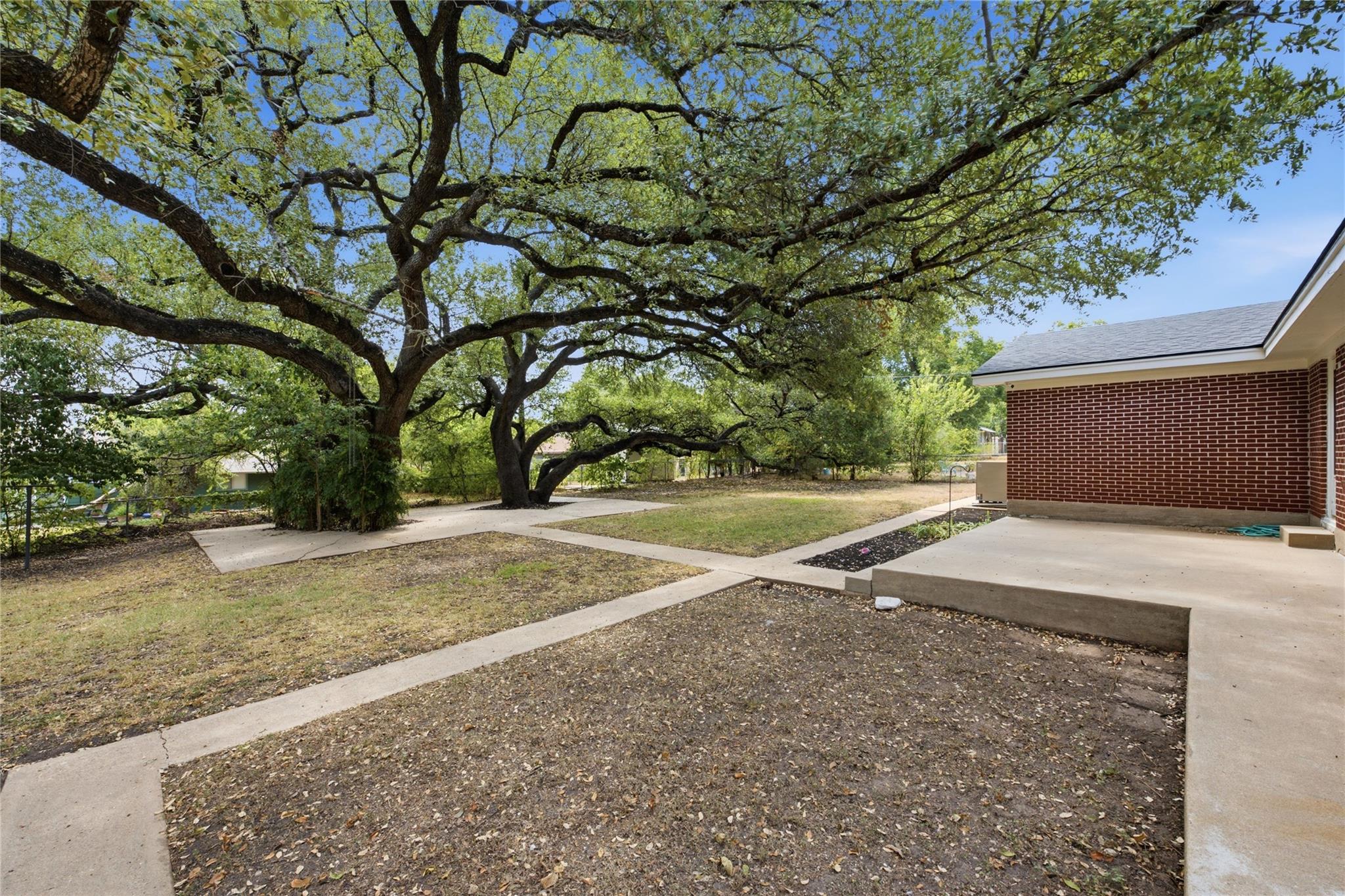 11605 N Oaks Dr Property Photo 13