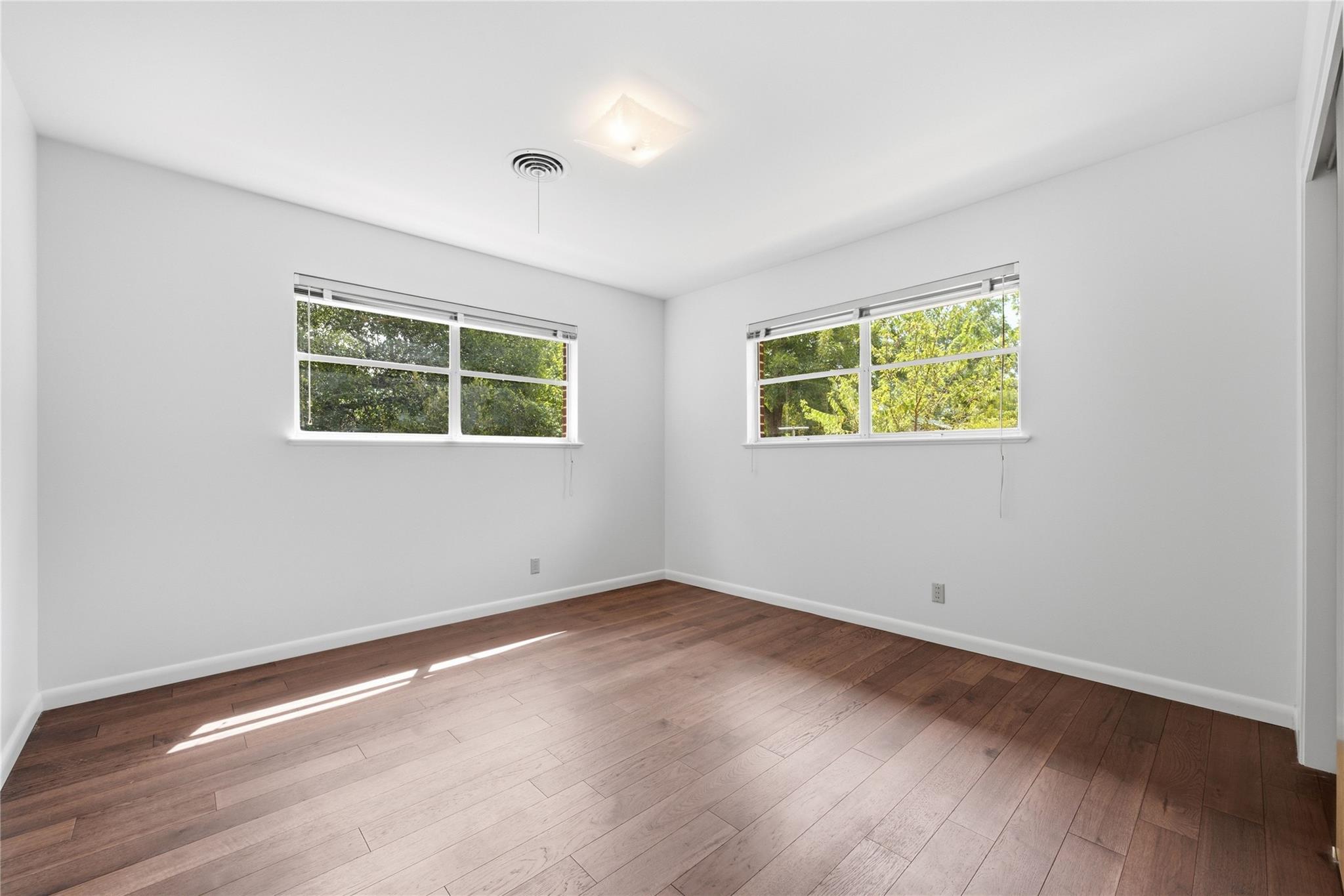11605 N Oaks Dr Property Photo 21