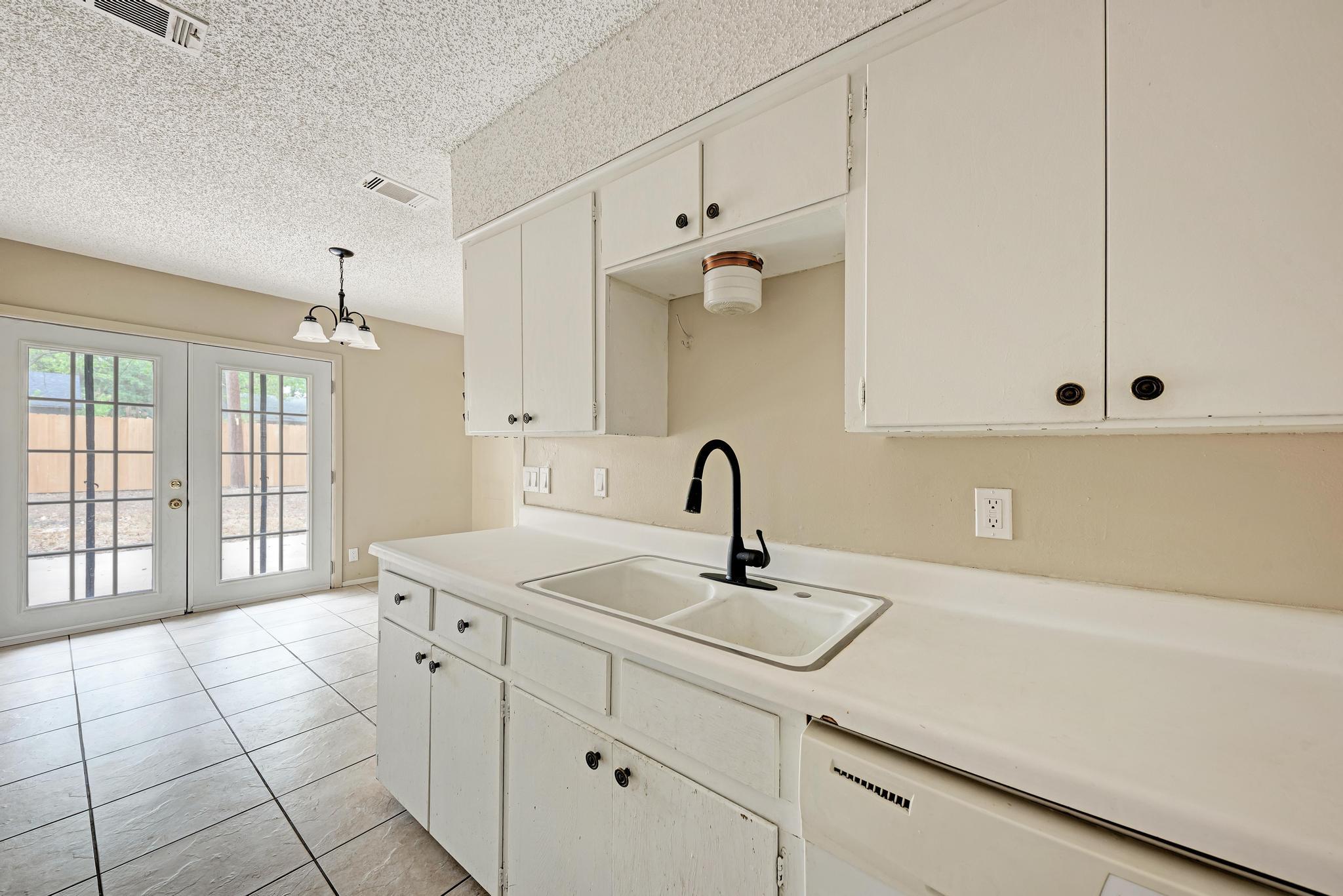 8103 Exmoor Dr #B Property Photo 1