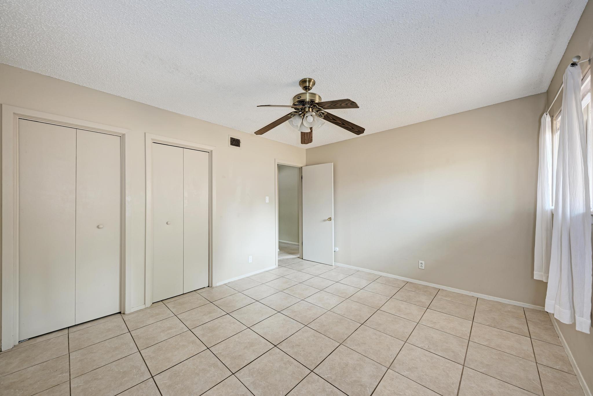 8103 Exmoor Dr #b Property Photo 3