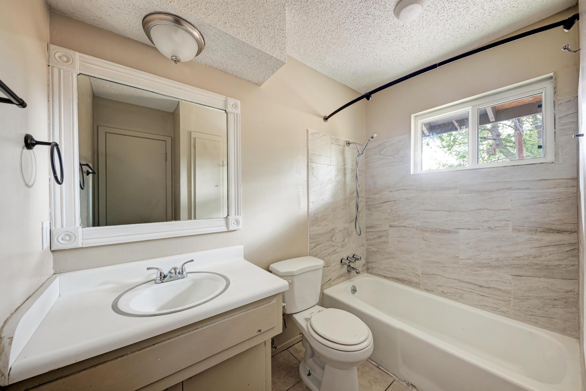 8103 Exmoor Dr #b Property Photo 4