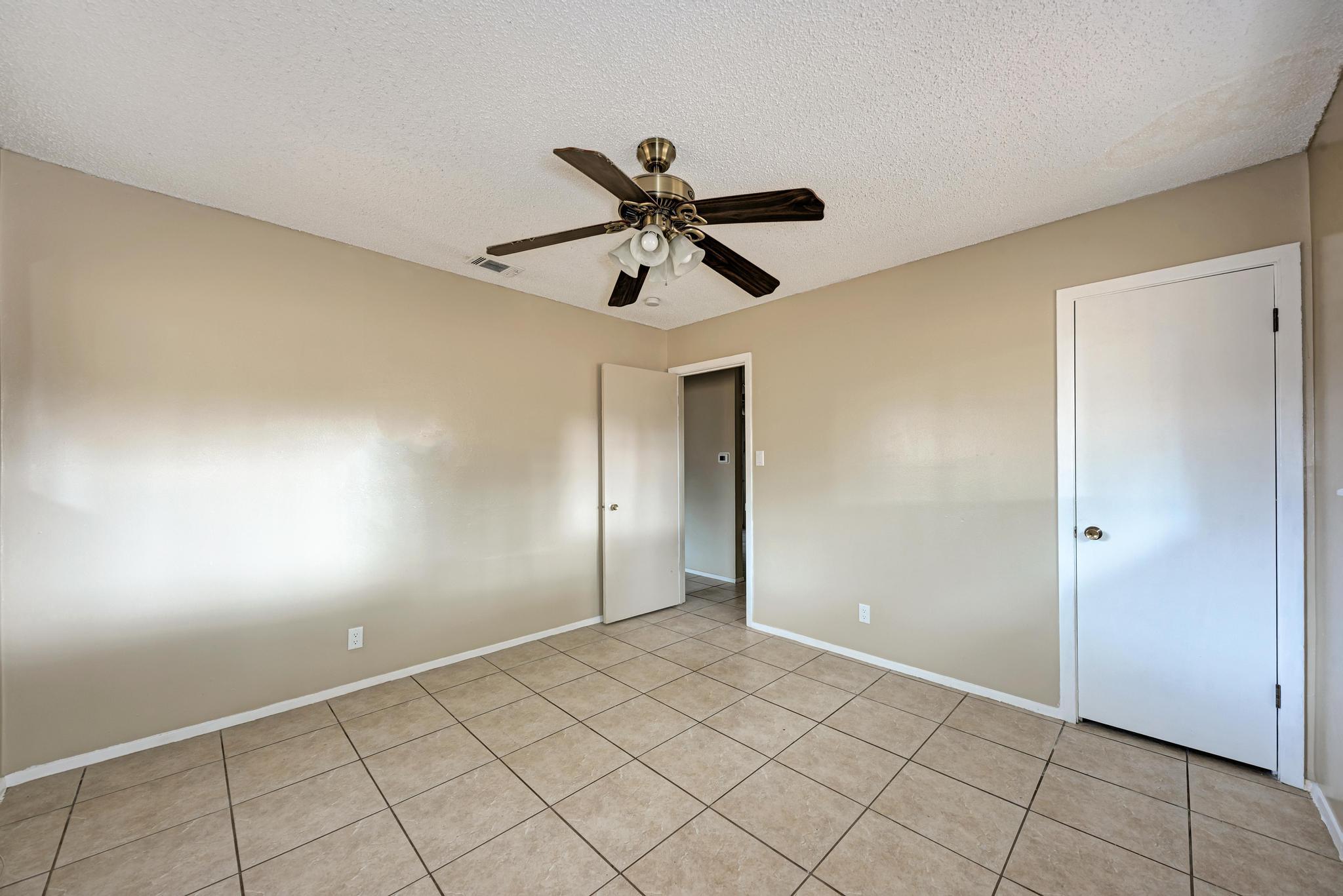 8103 Exmoor Dr #b Property Photo 6