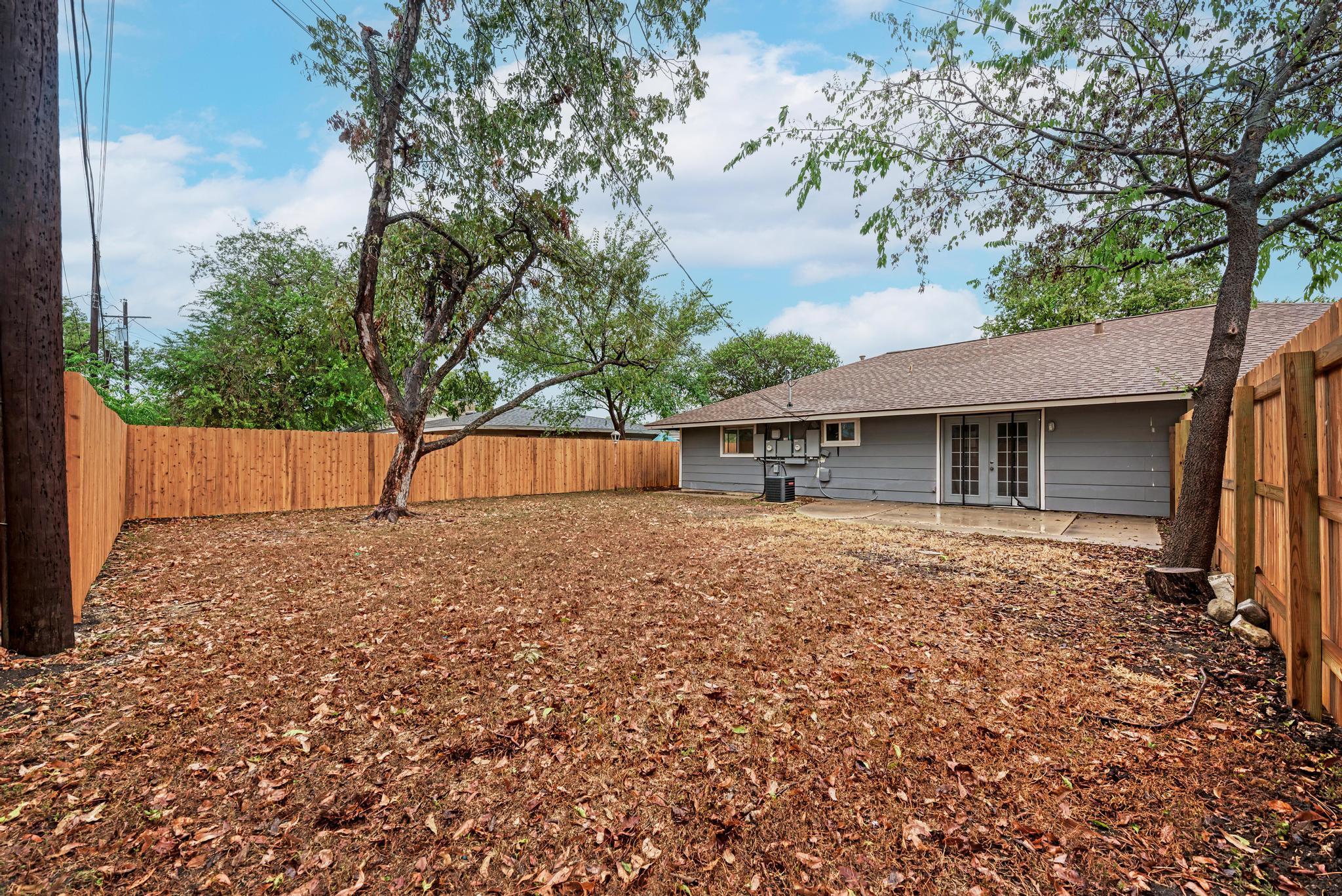 8103 Exmoor Dr #b Property Photo 8