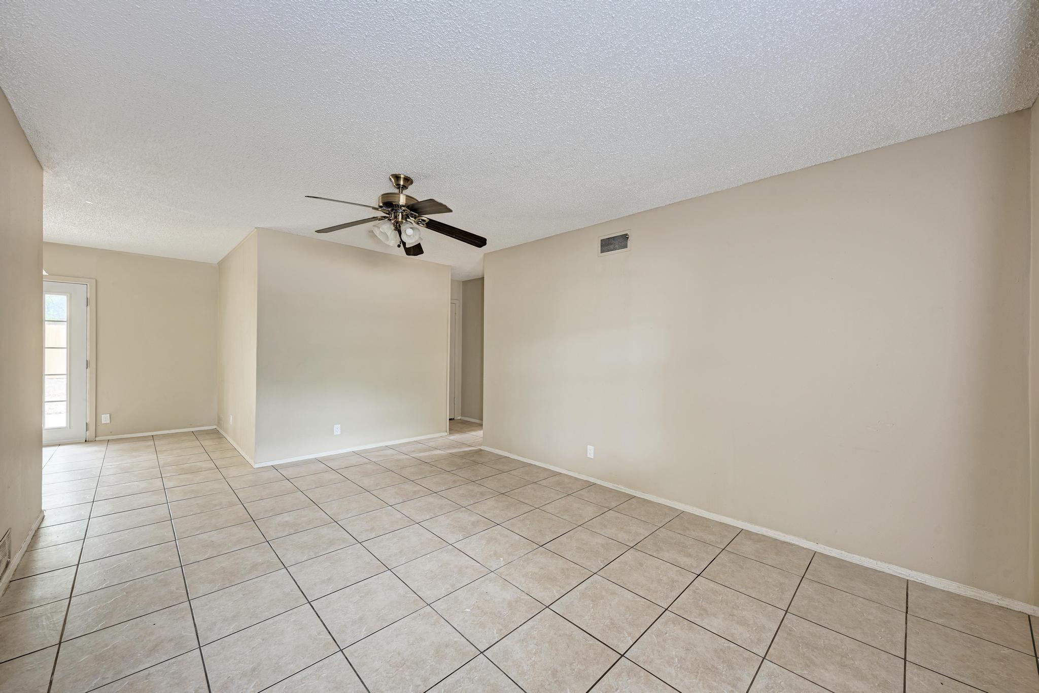 8103 Exmoor Dr #b Property Photo 16