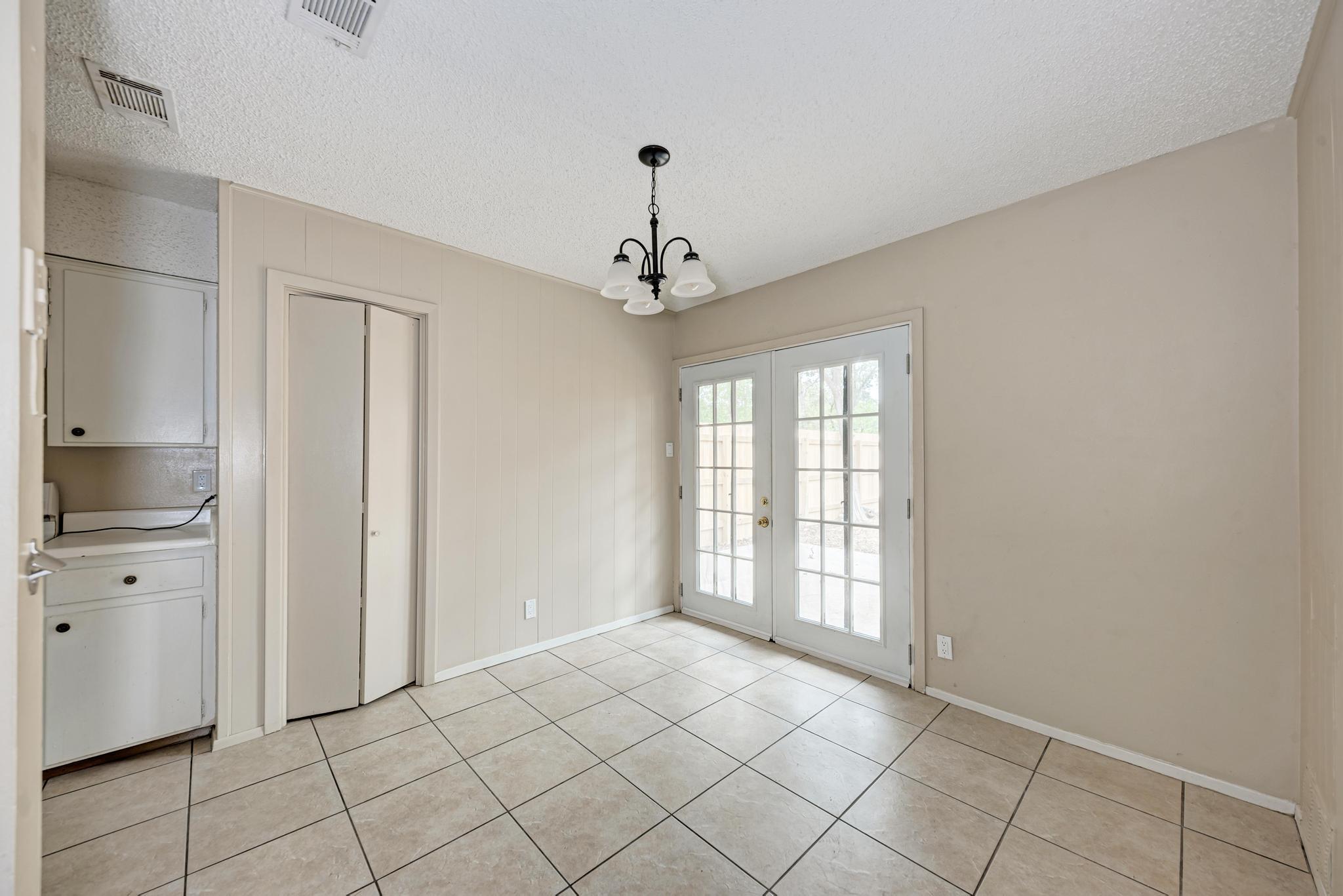 8103 Exmoor Dr #b Property Photo 20