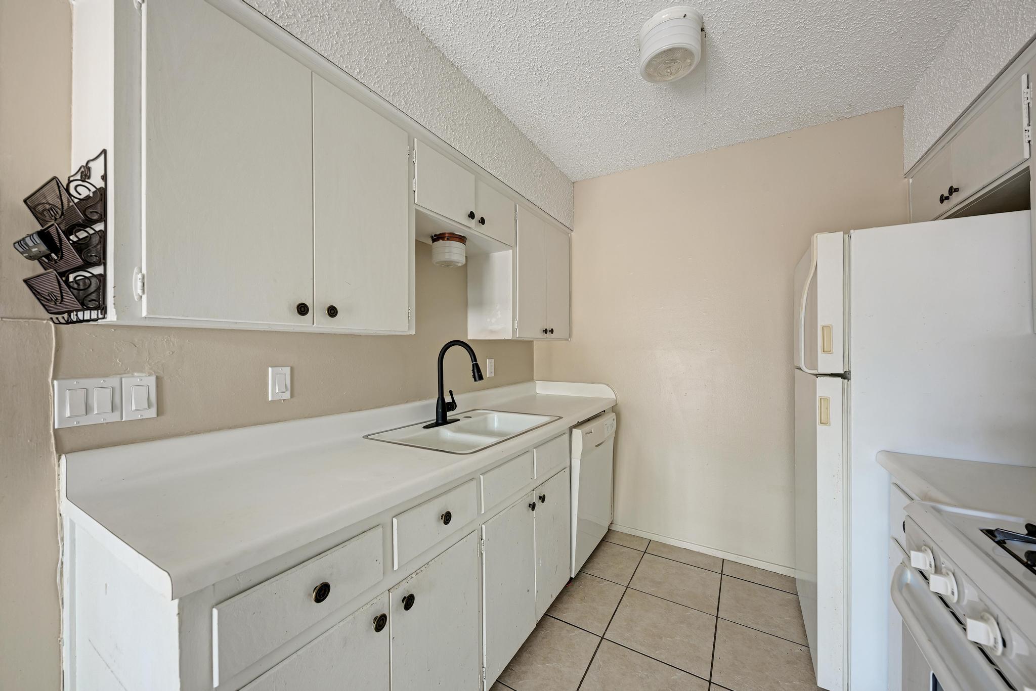 8103 Exmoor Dr #b Property Photo 24