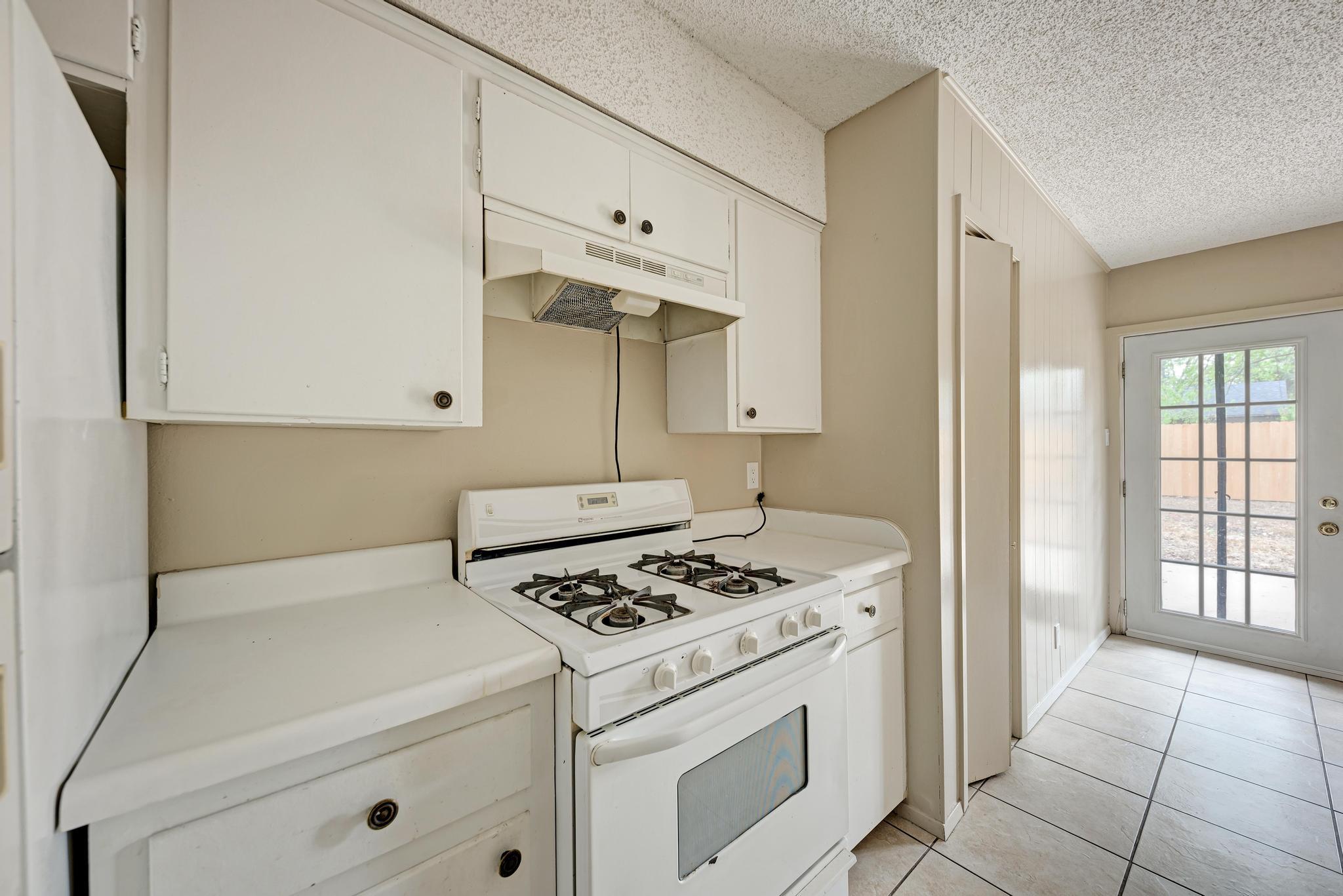 8103 Exmoor Dr #b Property Photo 25