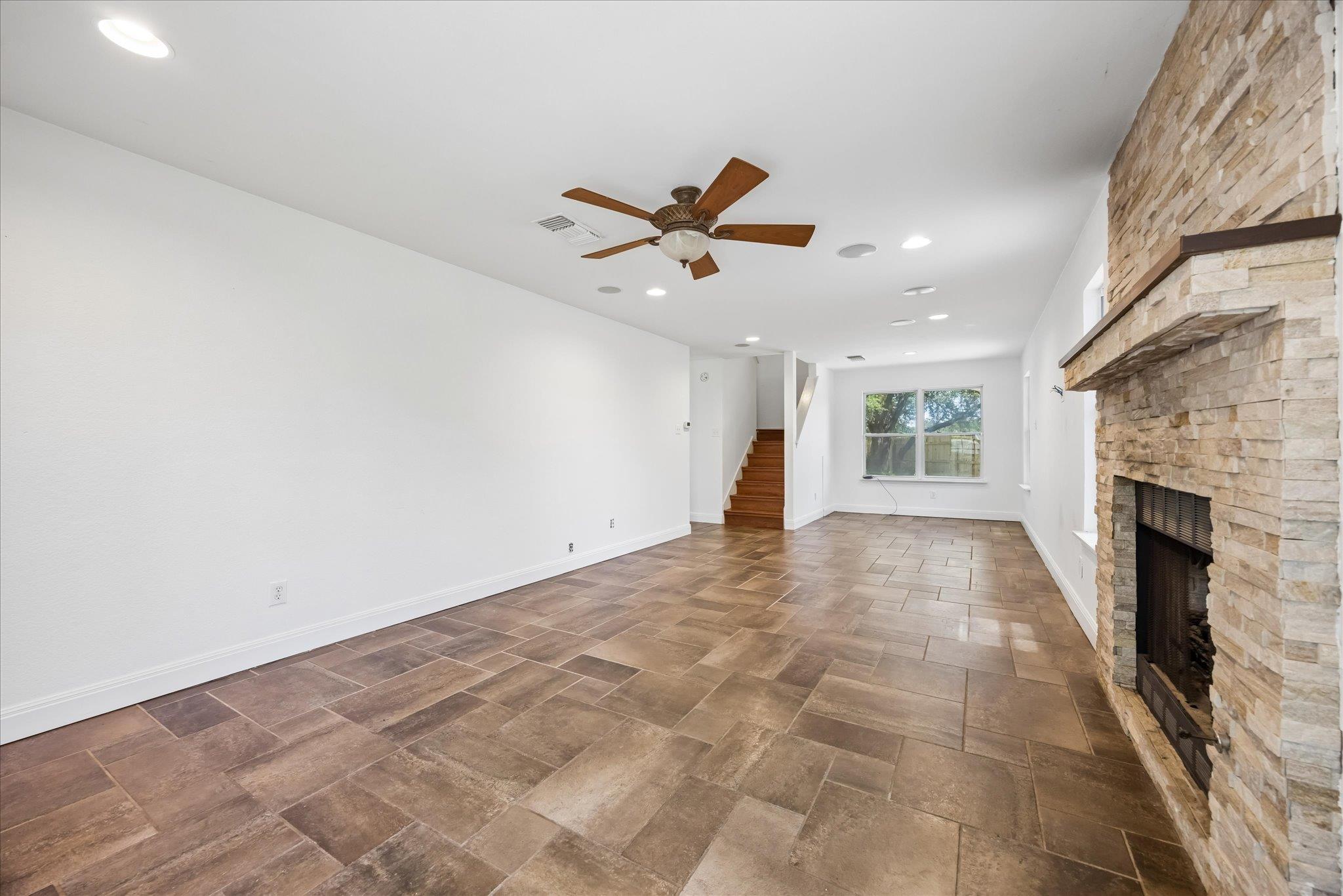 8509 Copano Dr Property Photo 4