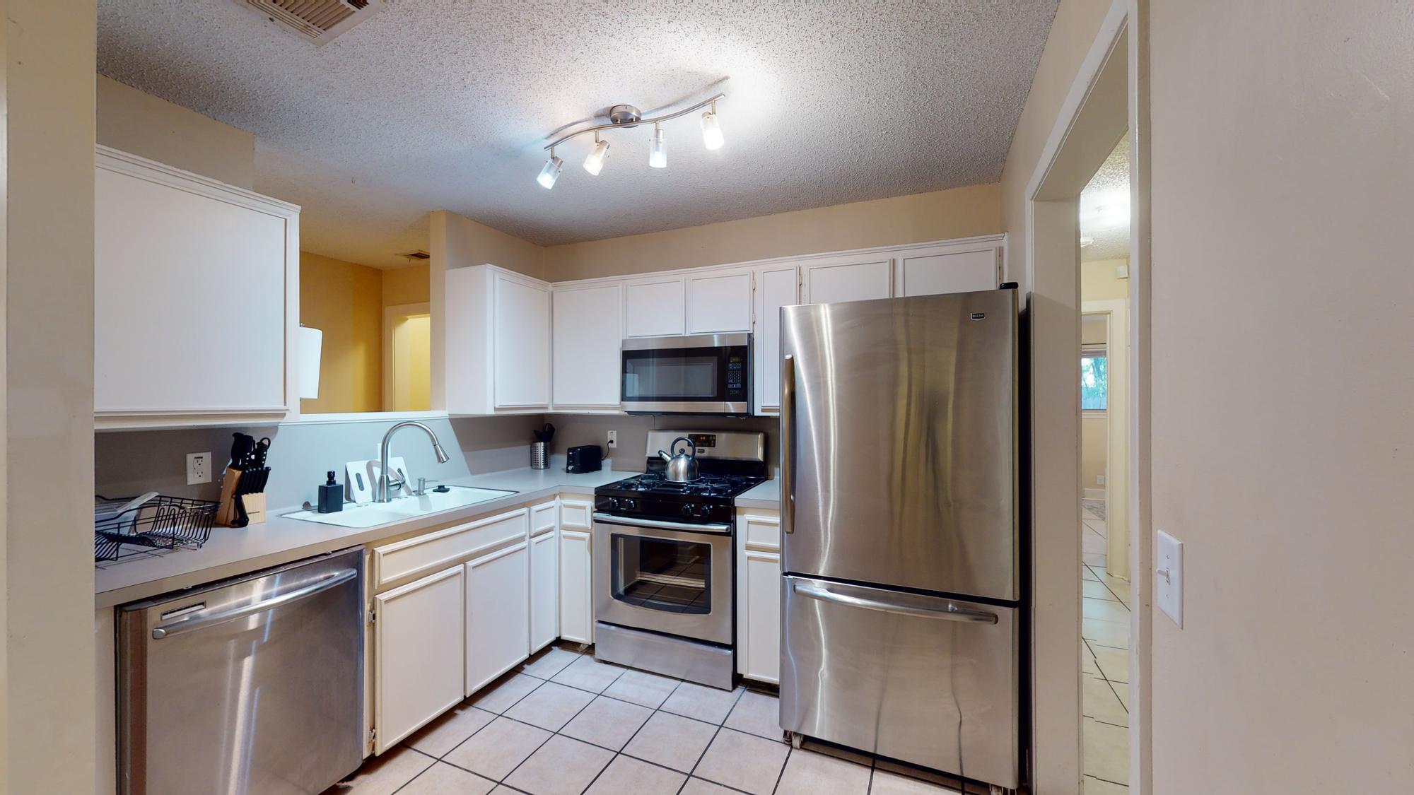 9104 Quail Creek Dr #a Property Photo 6