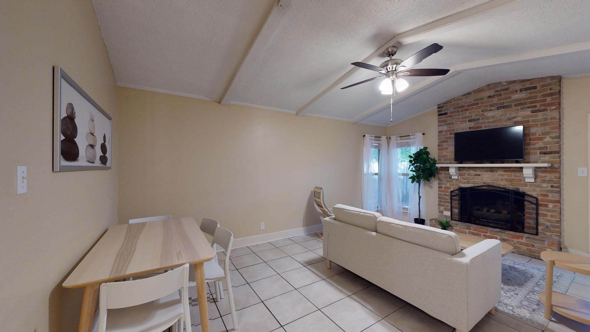 9104 Quail Creek Dr #a Property Photo 8