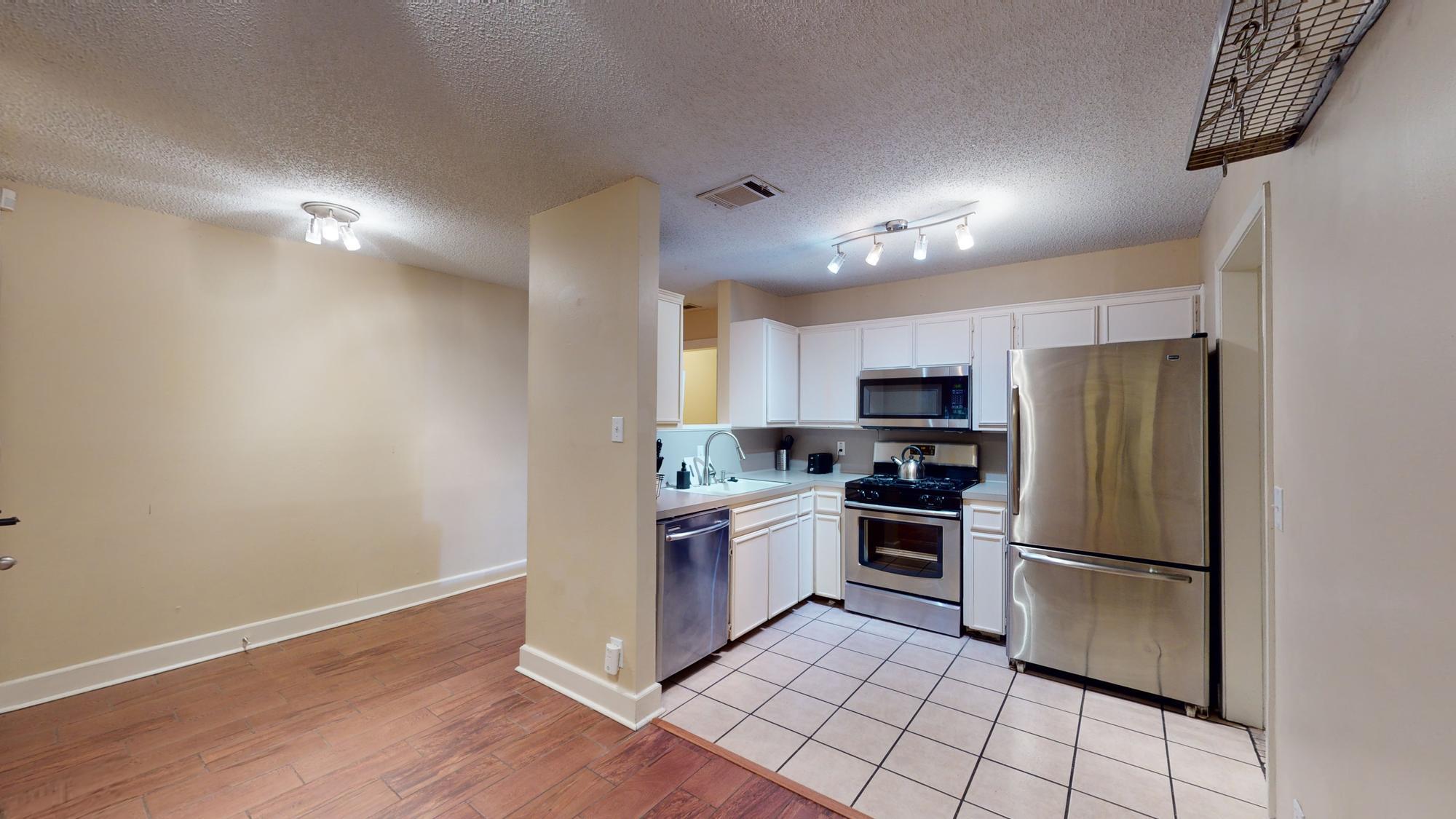 9104 Quail Creek Dr #a Property Photo 9