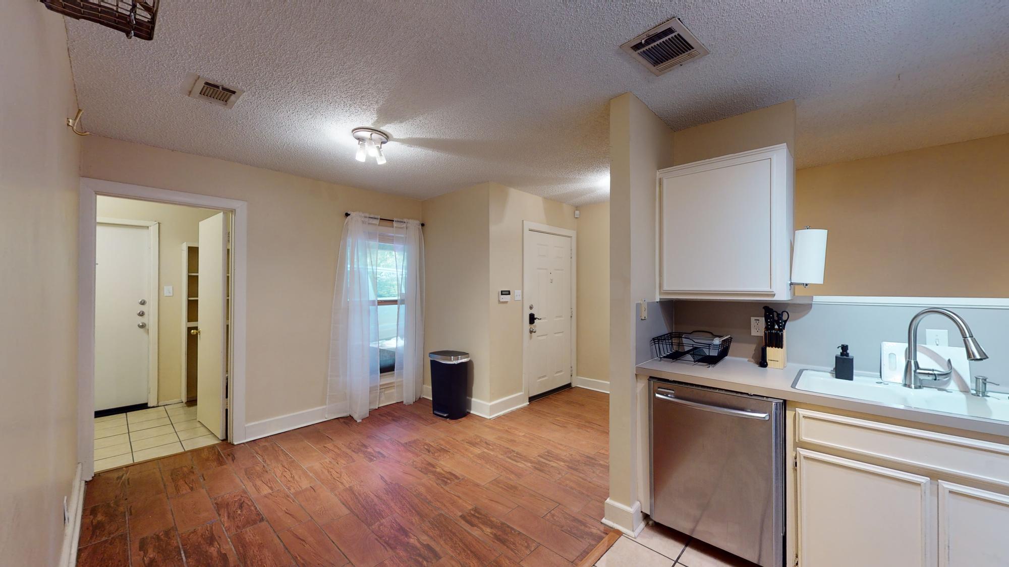 9104 Quail Creek Dr #a Property Photo 10