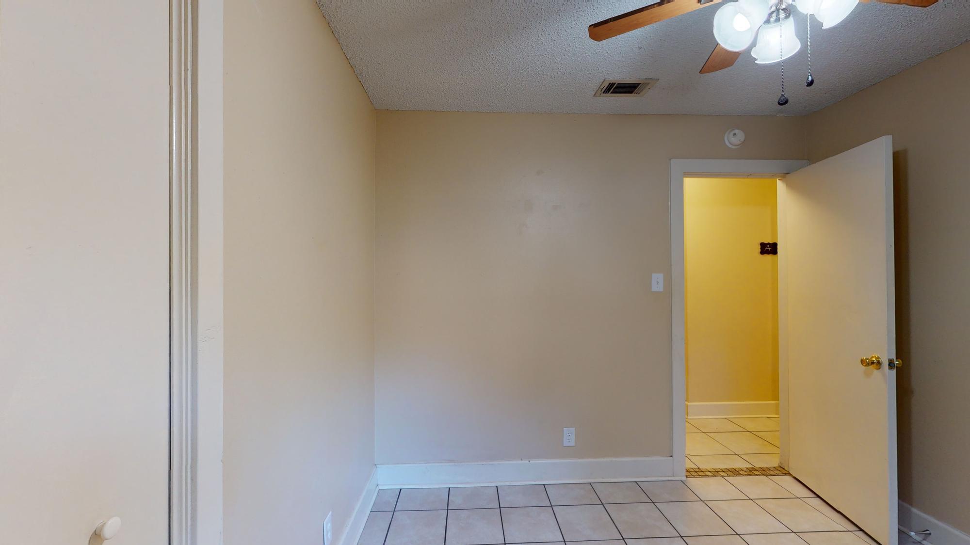 9104 Quail Creek Dr #a Property Photo 14
