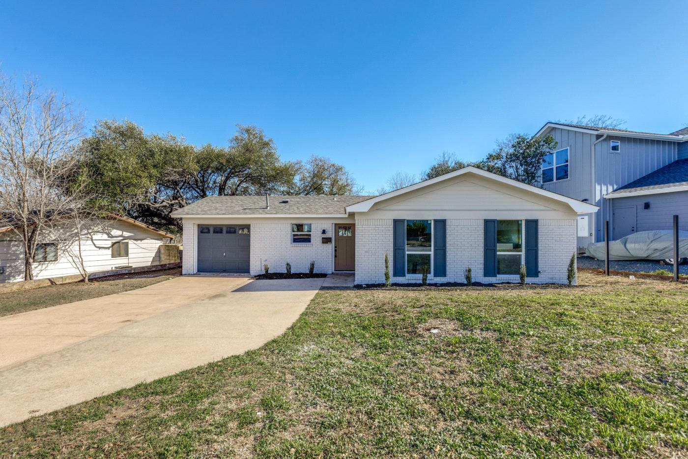 6401 Cooper Ln Property Photo