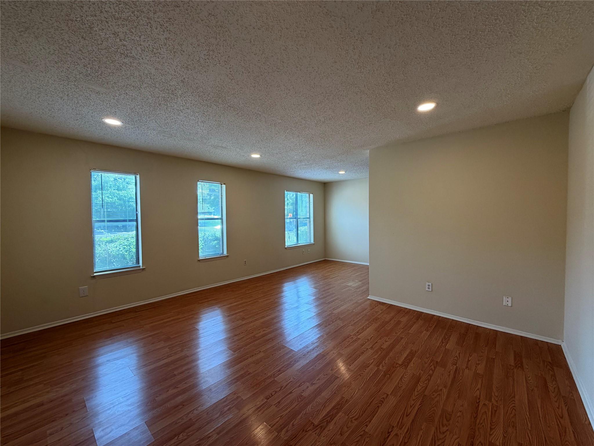 1203 W 49th St #c Property Photo 2