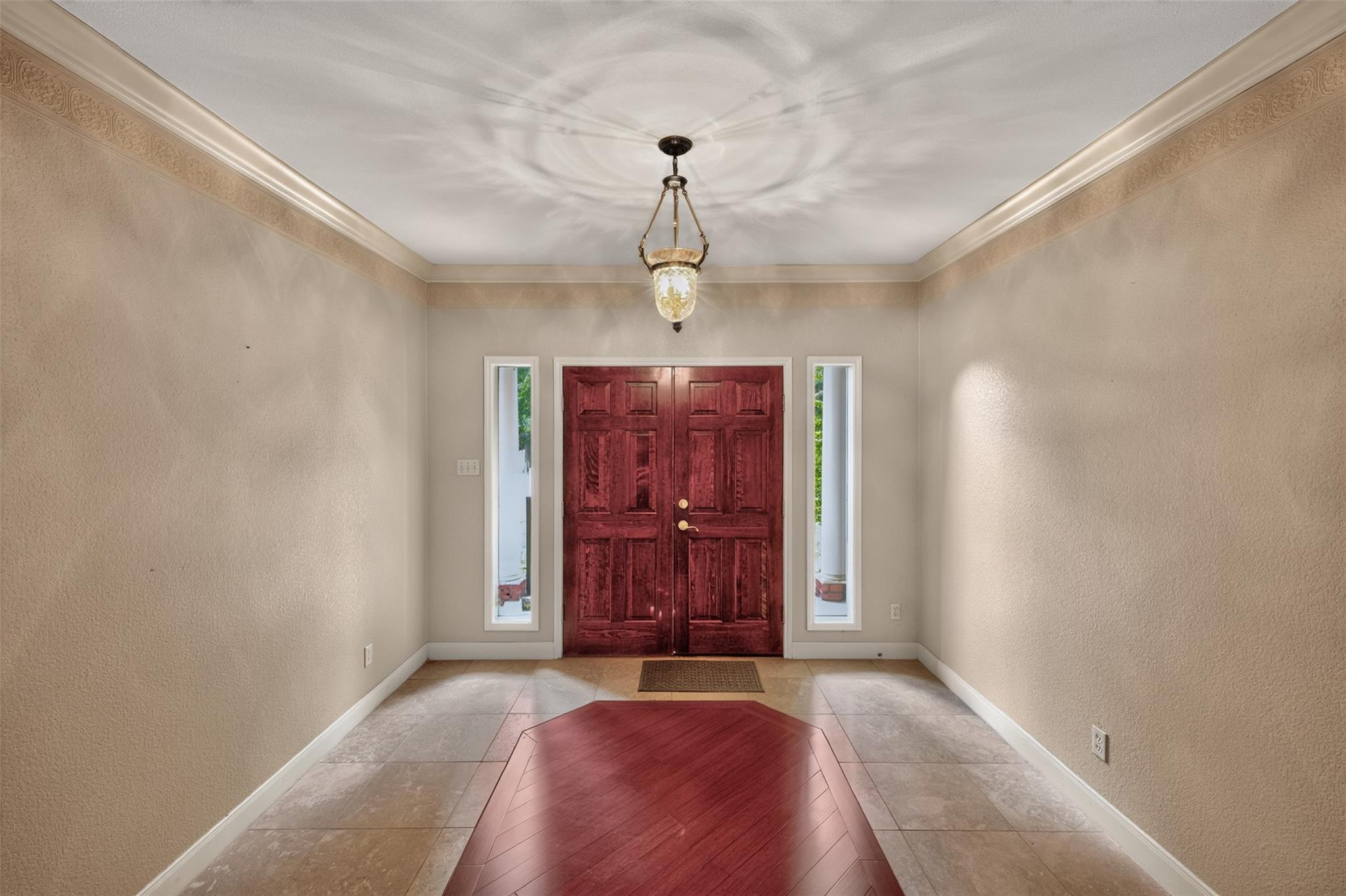 421 W Market St Property Photo 5