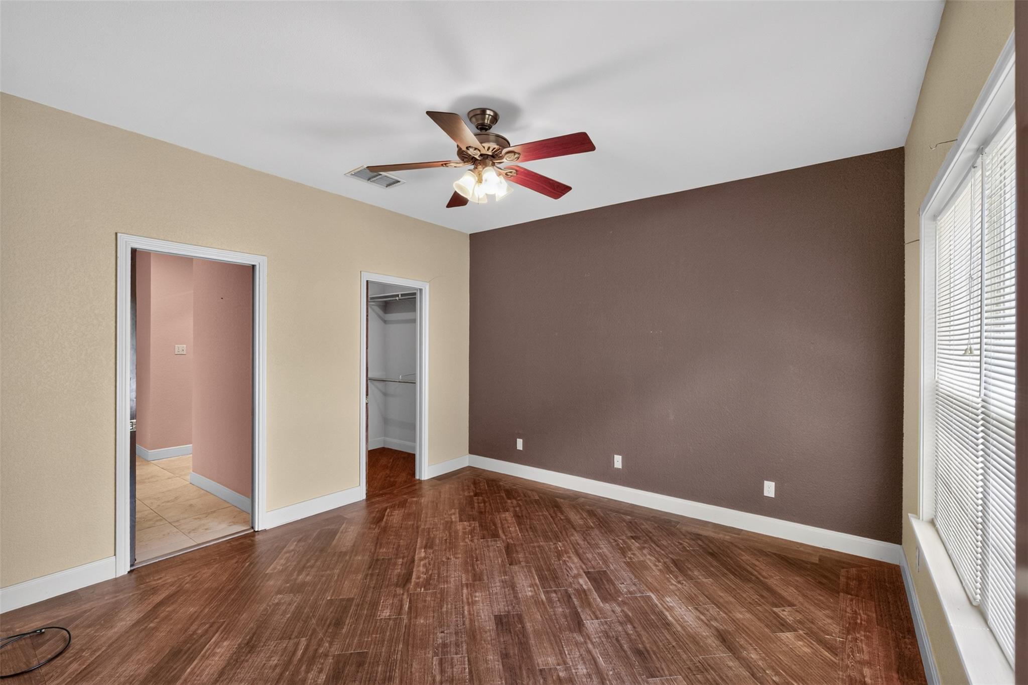 421 W Market St Property Photo 30