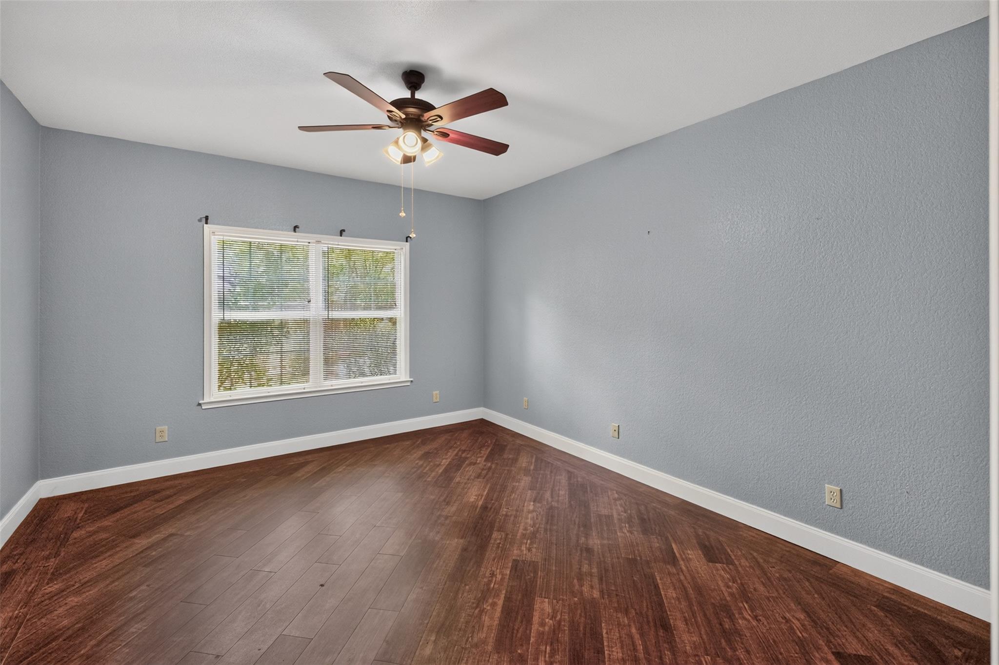 421 W Market St Property Photo 34
