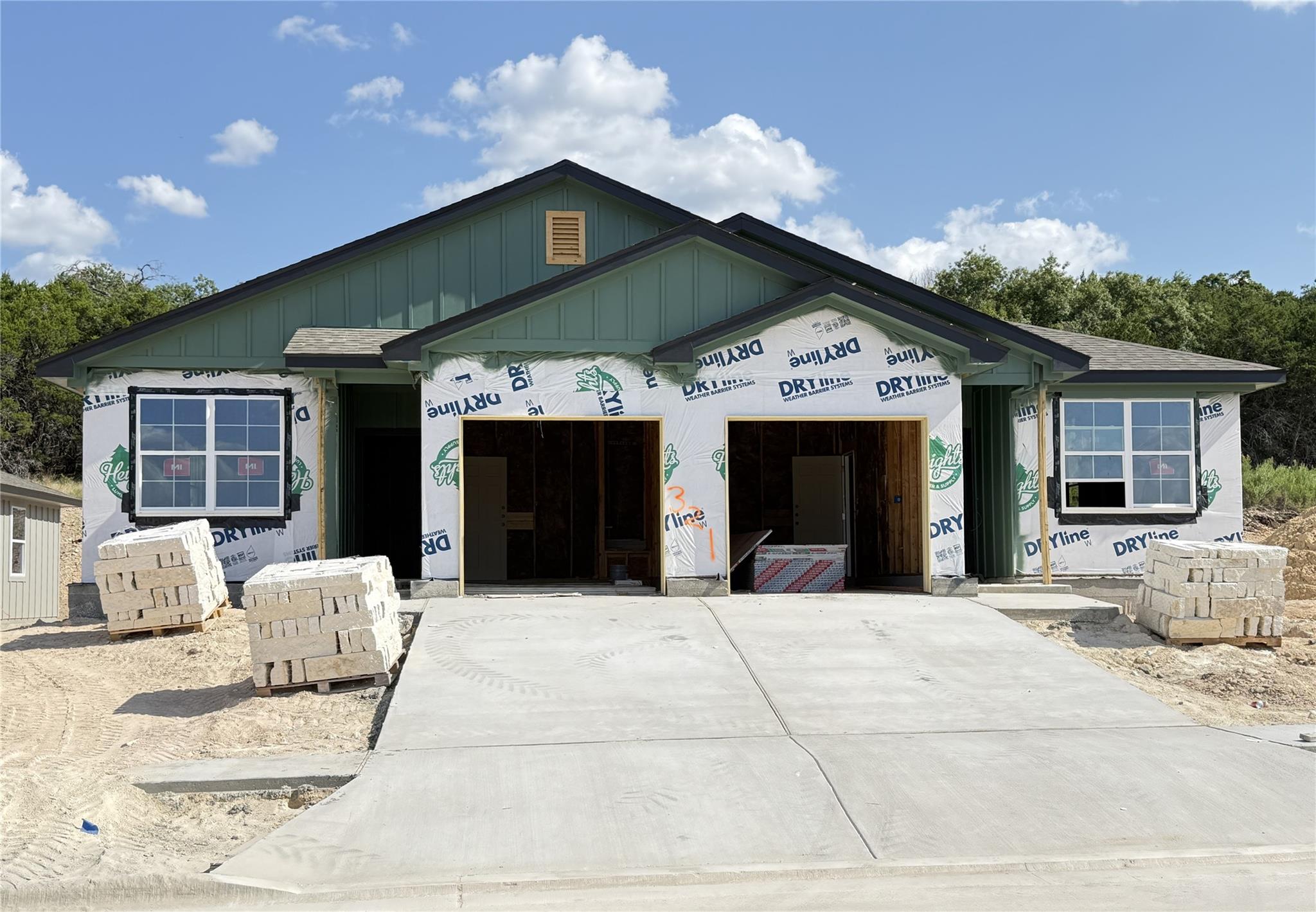 321 Rain Dance Trl Property Photo 1