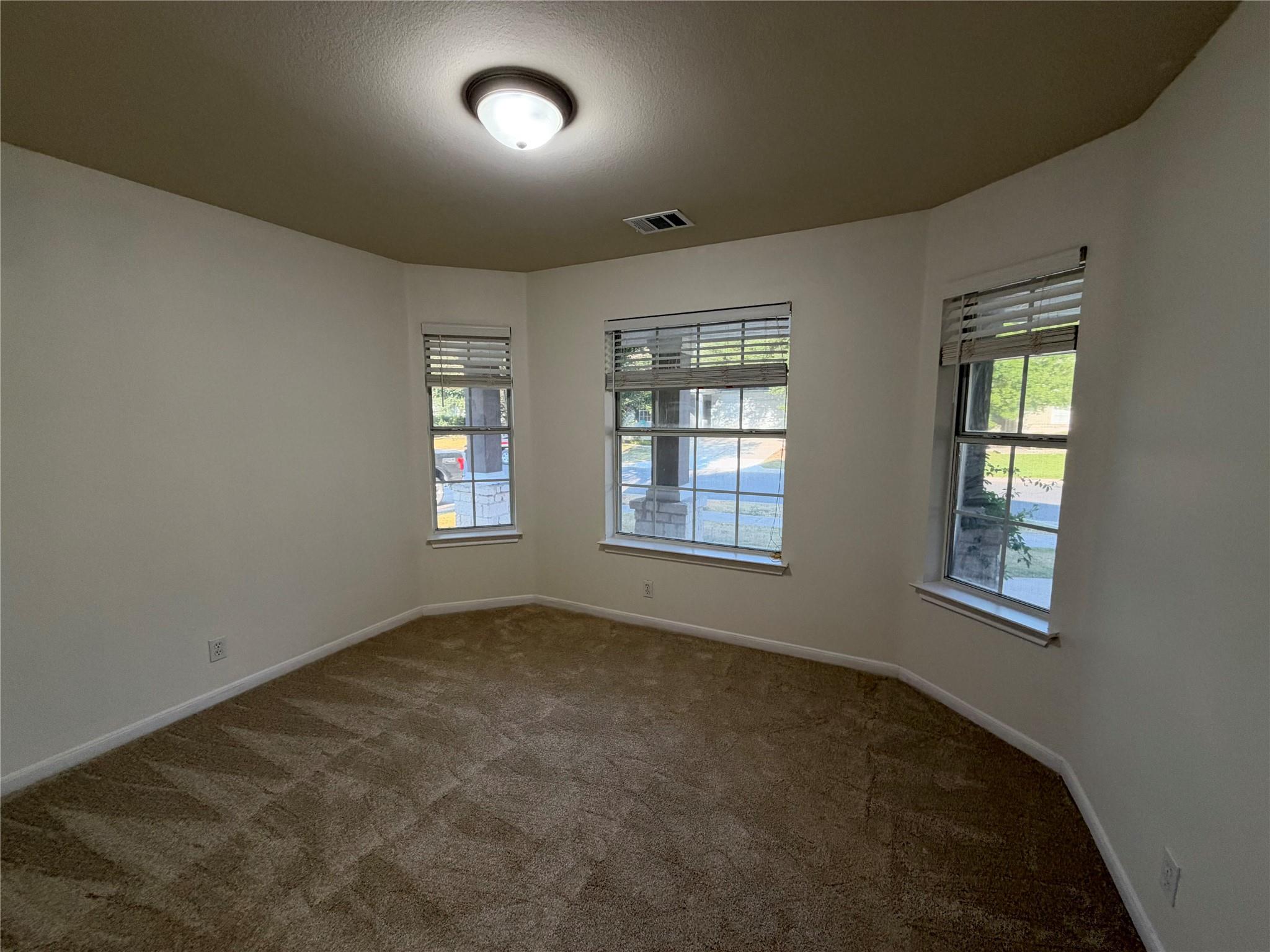 512 Tobin Dr Property Photo 4