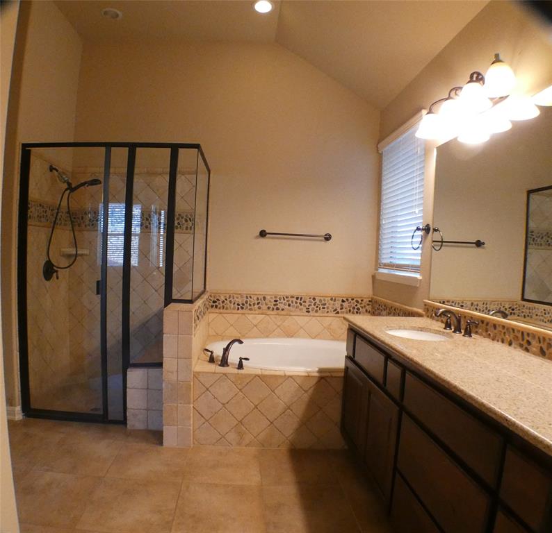 14308 Senia Bnd Property Photo 13
