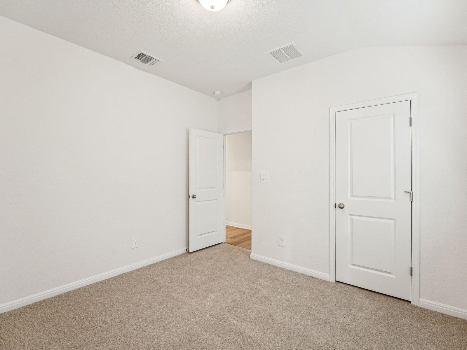 164 Leland Ave Property Photo 11