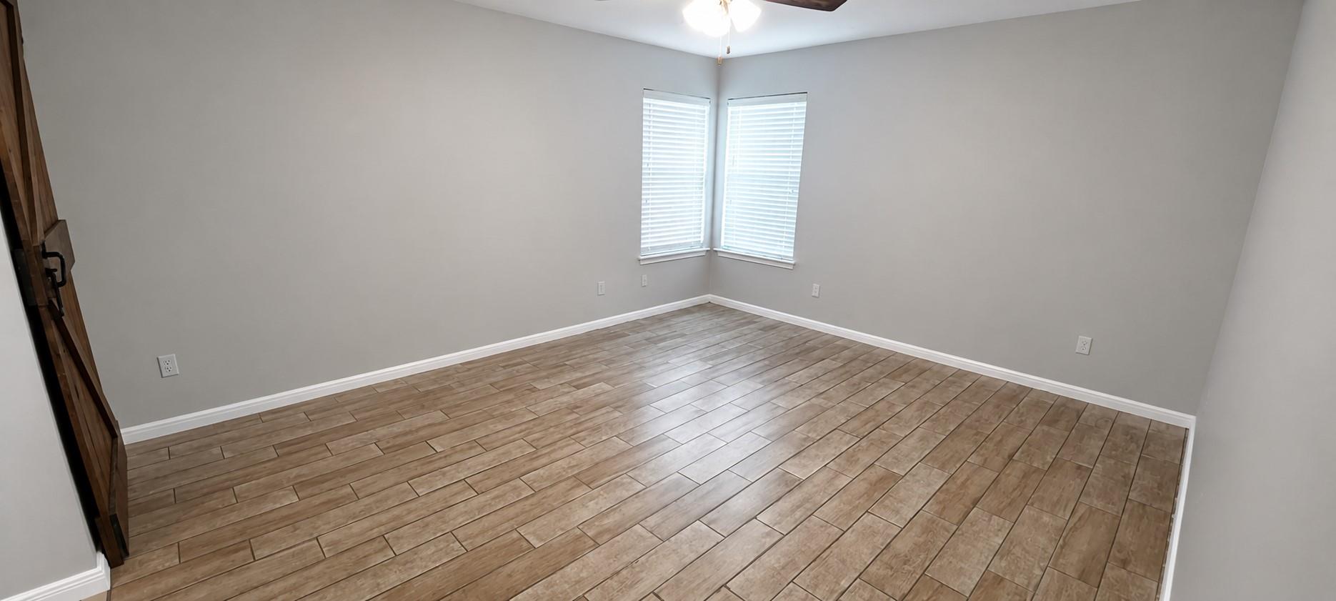325 Wimberley St Property Photo 8