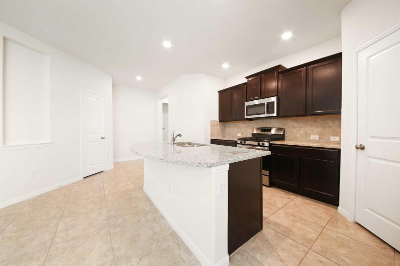 14002 Madrigal Ln Property Photo 6