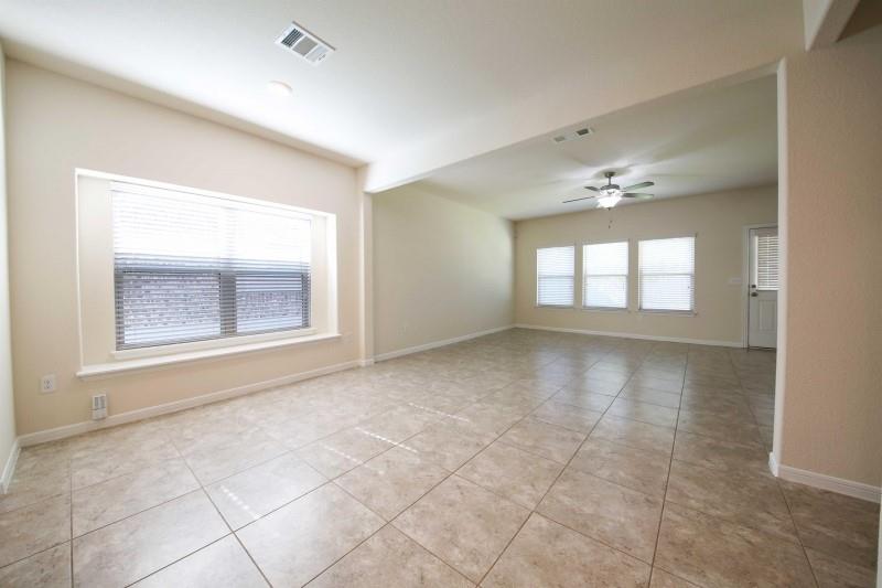 14002 Madrigal Ln Property Photo 11
