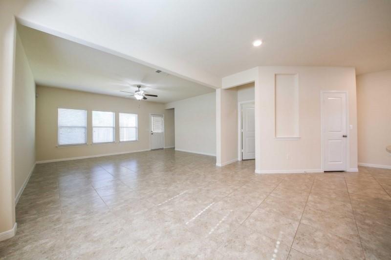 14002 Madrigal Ln Property Photo 12