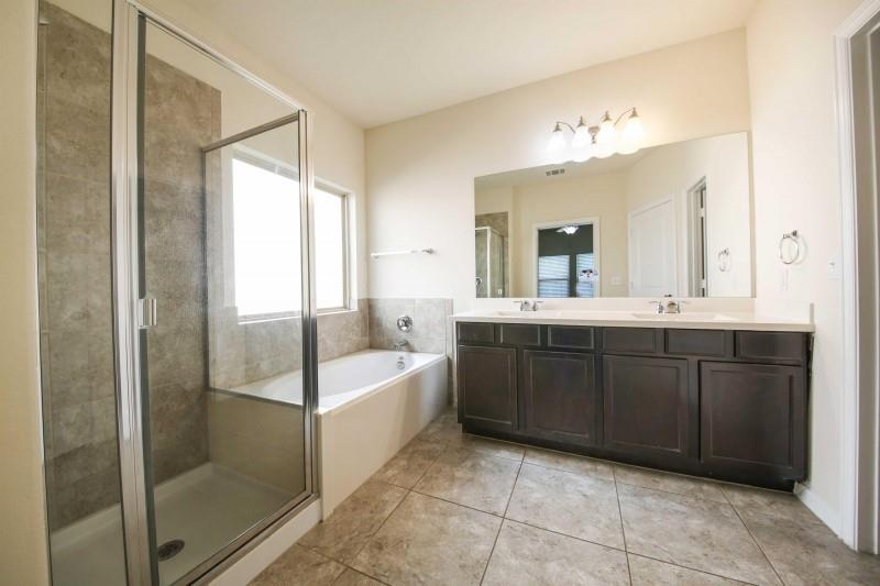 14002 Madrigal Ln Property Photo 20