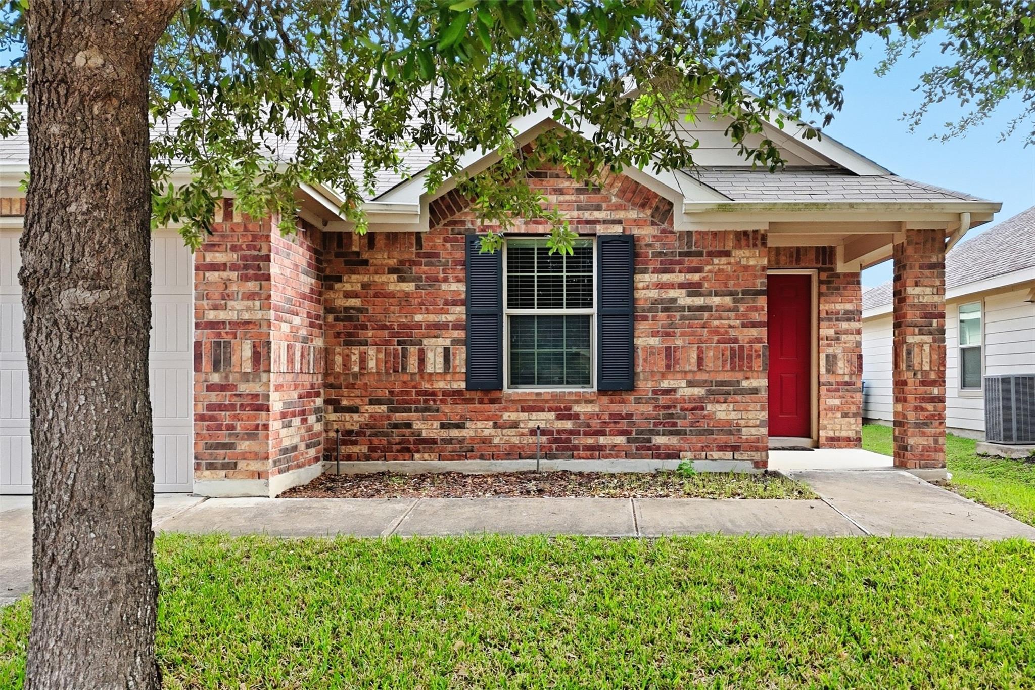 18420 Cloudmore Ln Property Photo 2