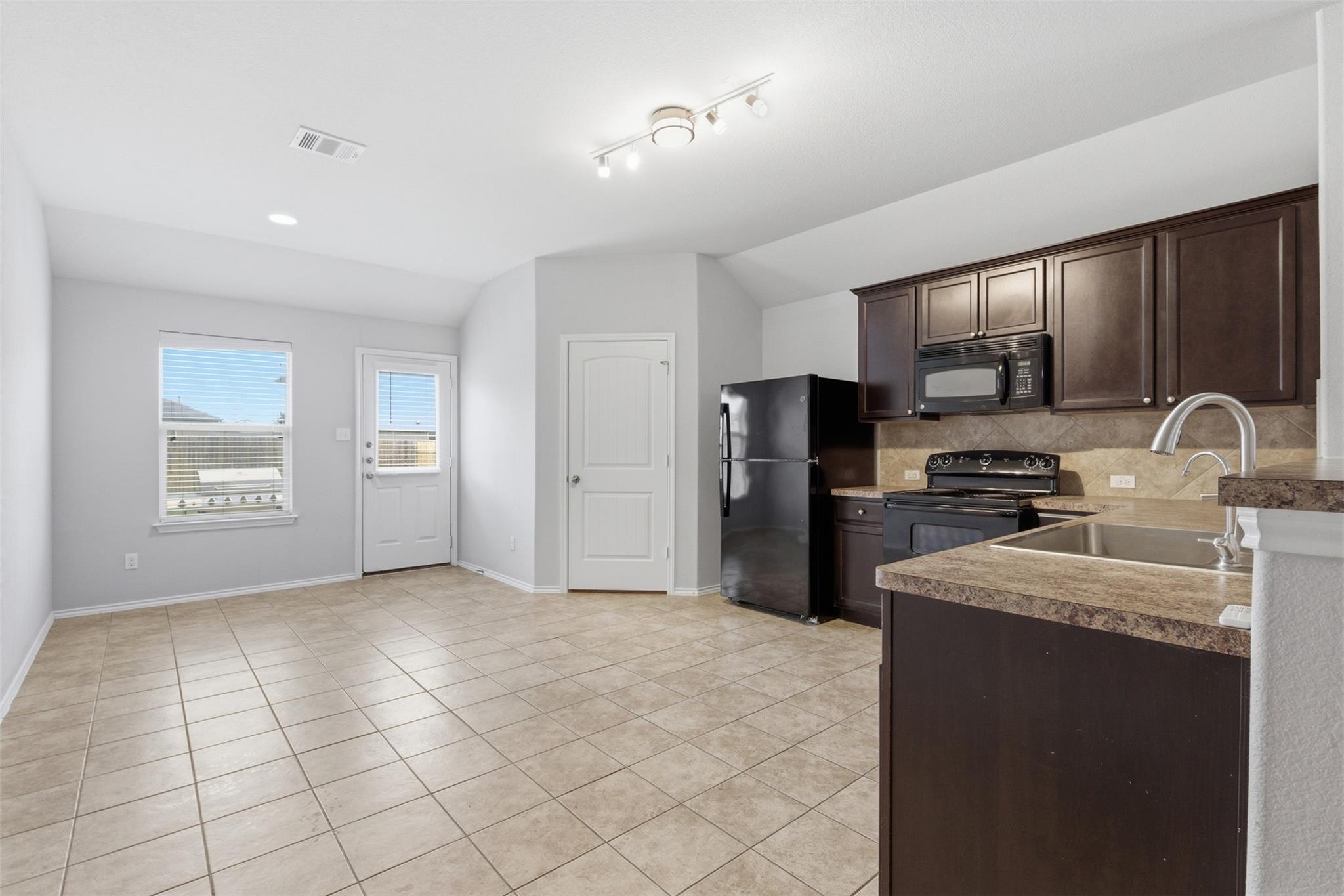 18420 Cloudmore Ln Property Photo 8