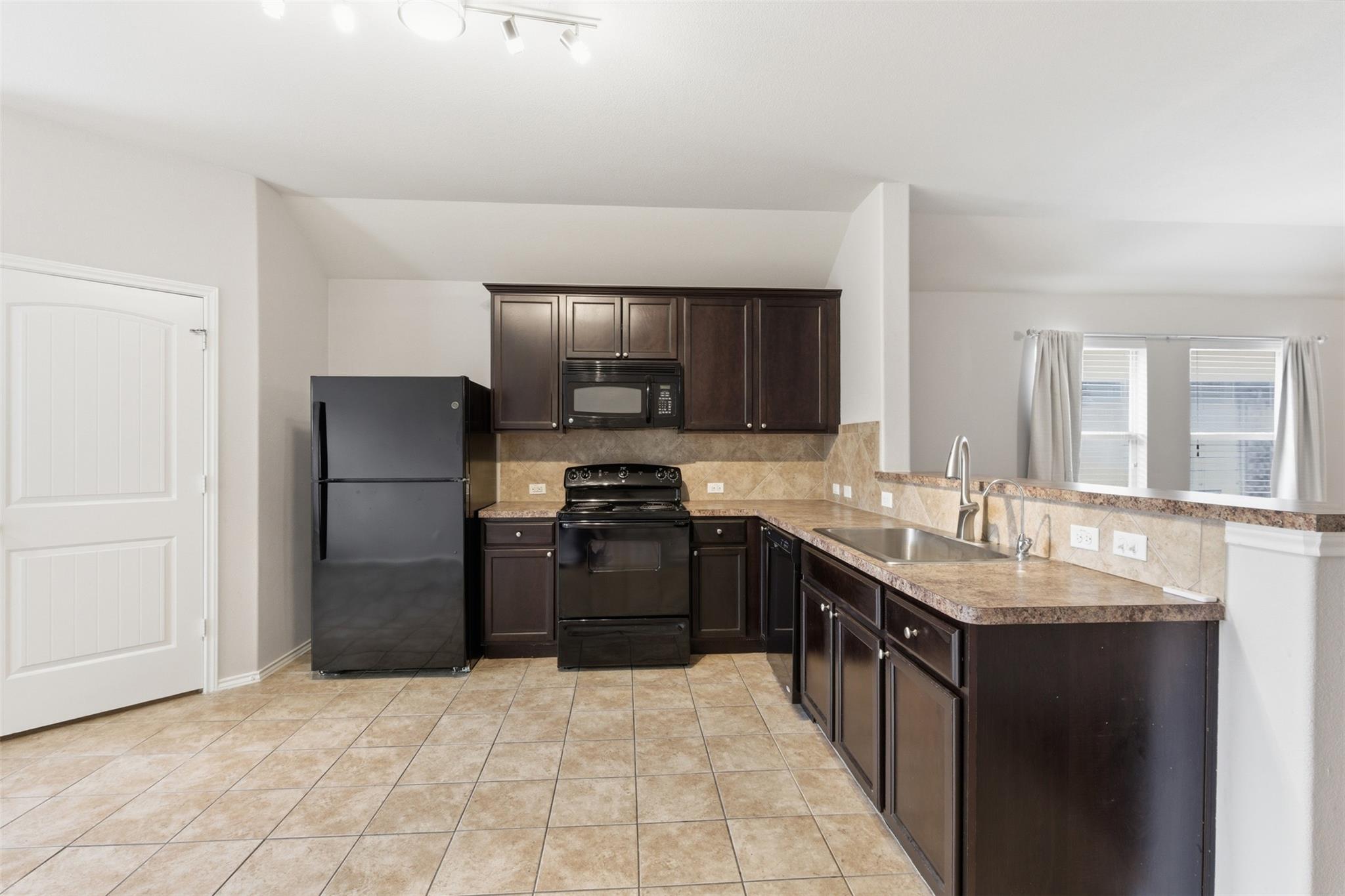 18420 Cloudmore Ln Property Photo 10