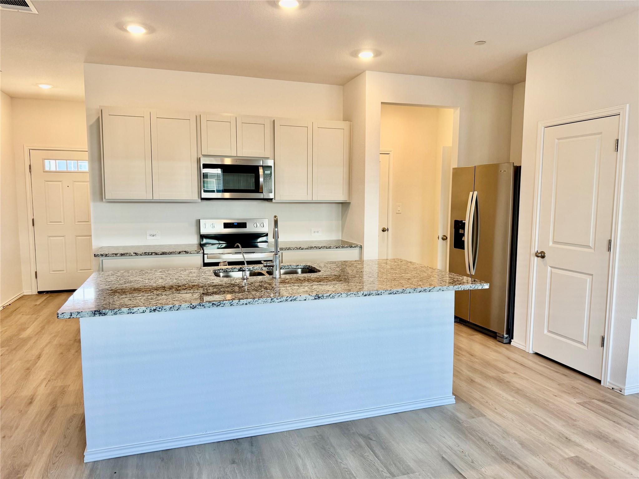 105 Calcite Rd #2 Property Photo 2