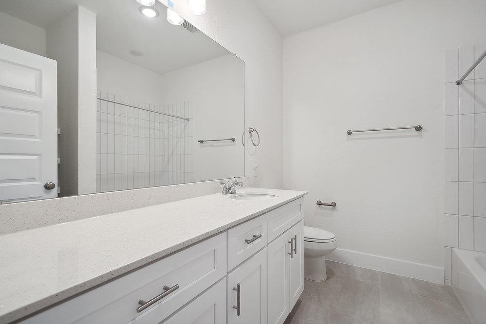 137 Tenny Ln Property Photo 20