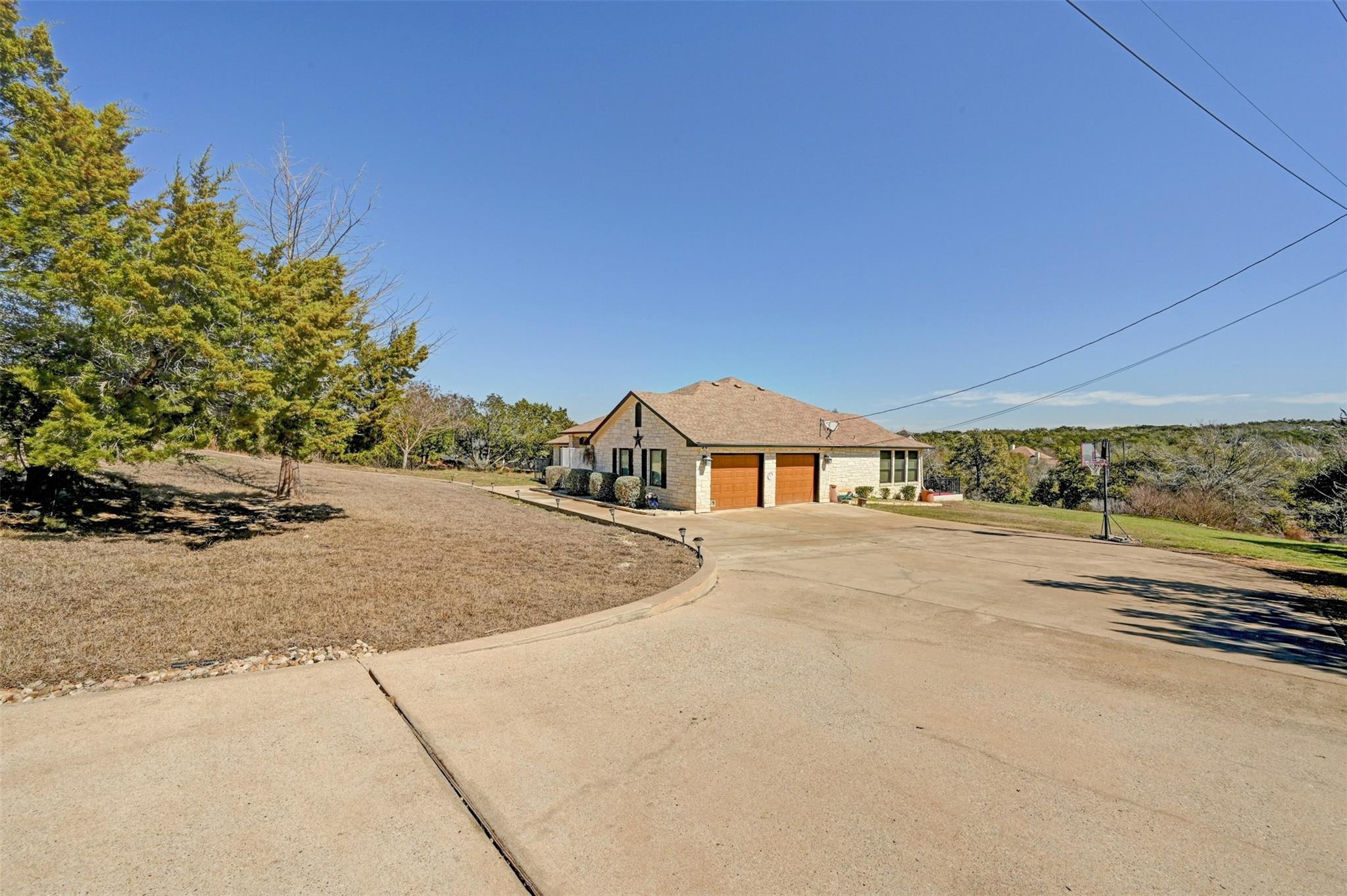 701 W Creek Dr Property Photo 29