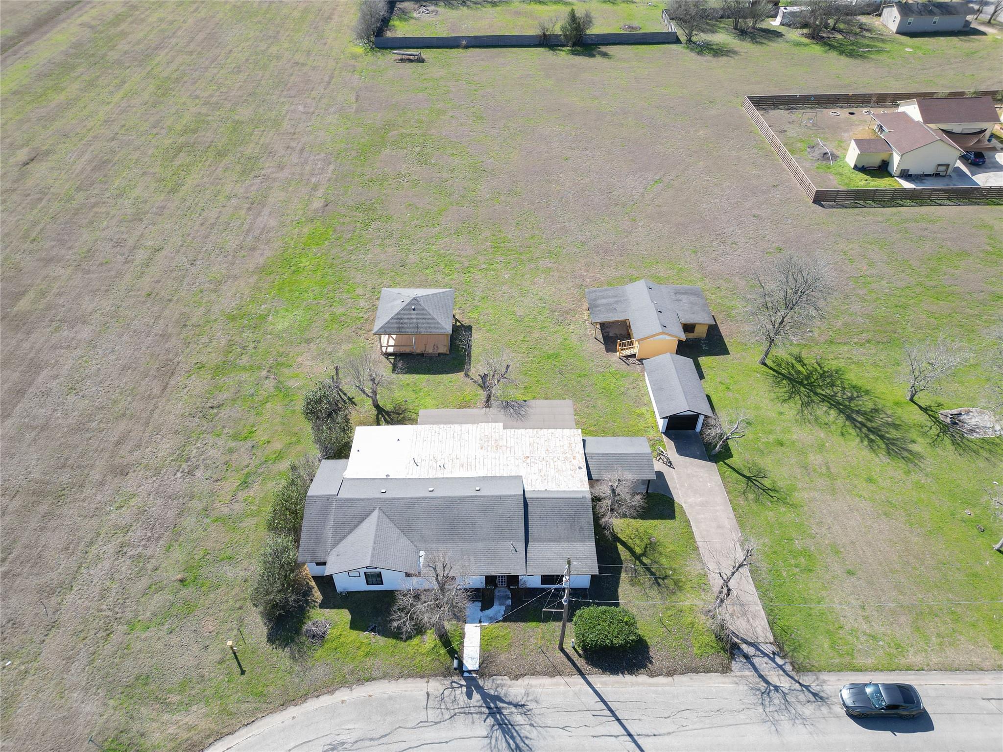 1414 Fifth St Property Photo 7
