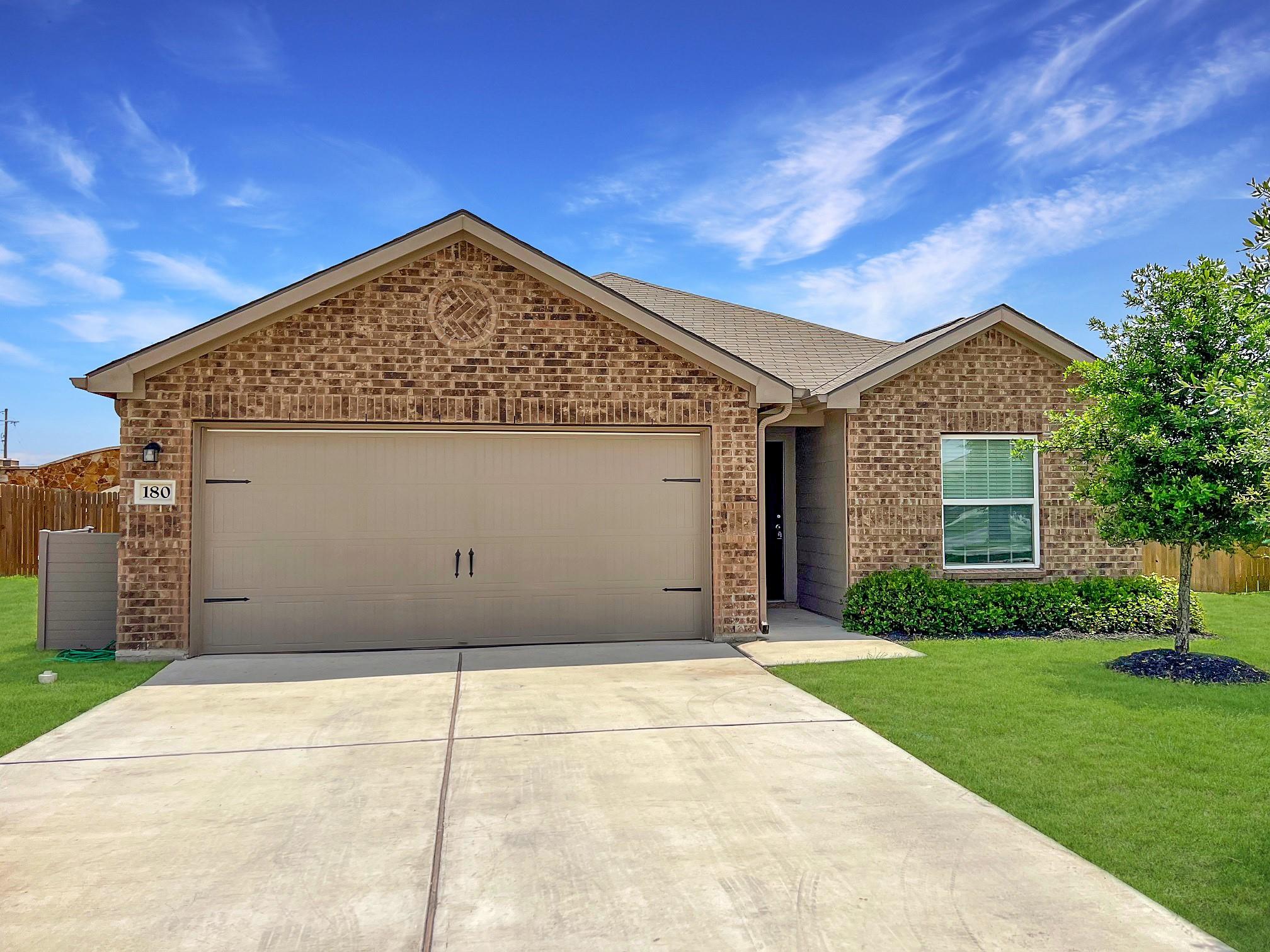 180 Allington Cir Property Photo