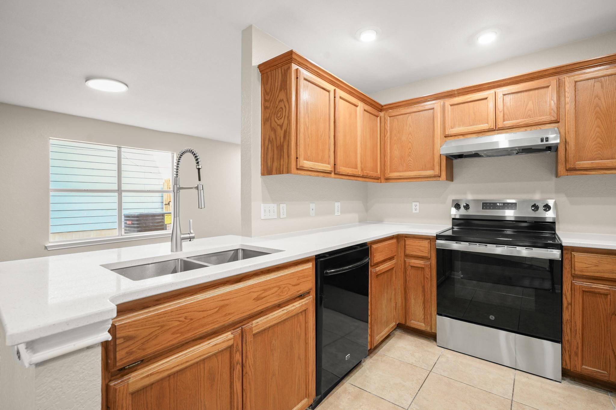 2109 Redwing Way Property Photo 6