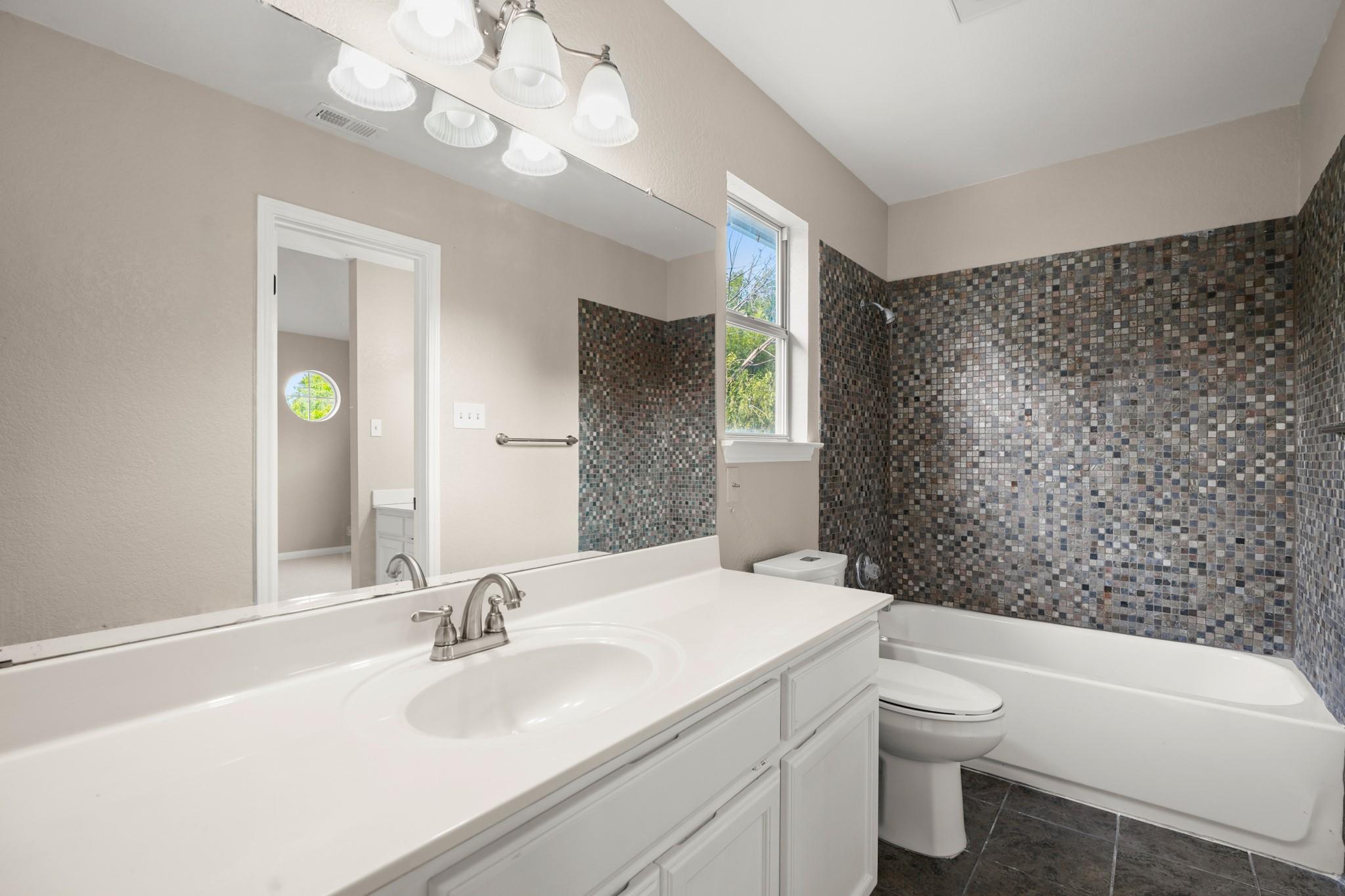 2109 Redwing Way Property Photo 13